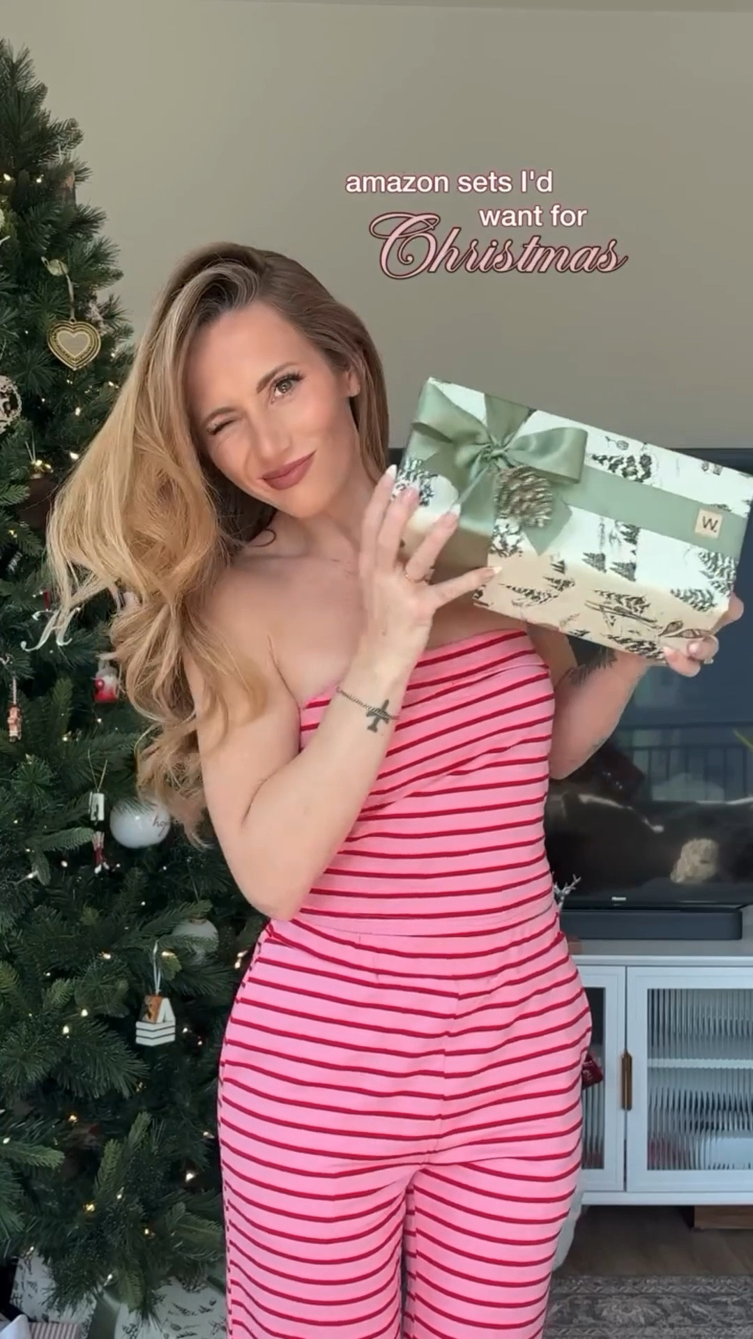 Just a little Amazon lounge set haul ☺️💕 

Everything is linked on my Amazon storefront and LTK or comment Christmas and I’ll DM you a link! ☺️🥰

#uniankiya #amazonfashion #amazonfashionfinds #loungewear #christmaspajamas #amazonreview