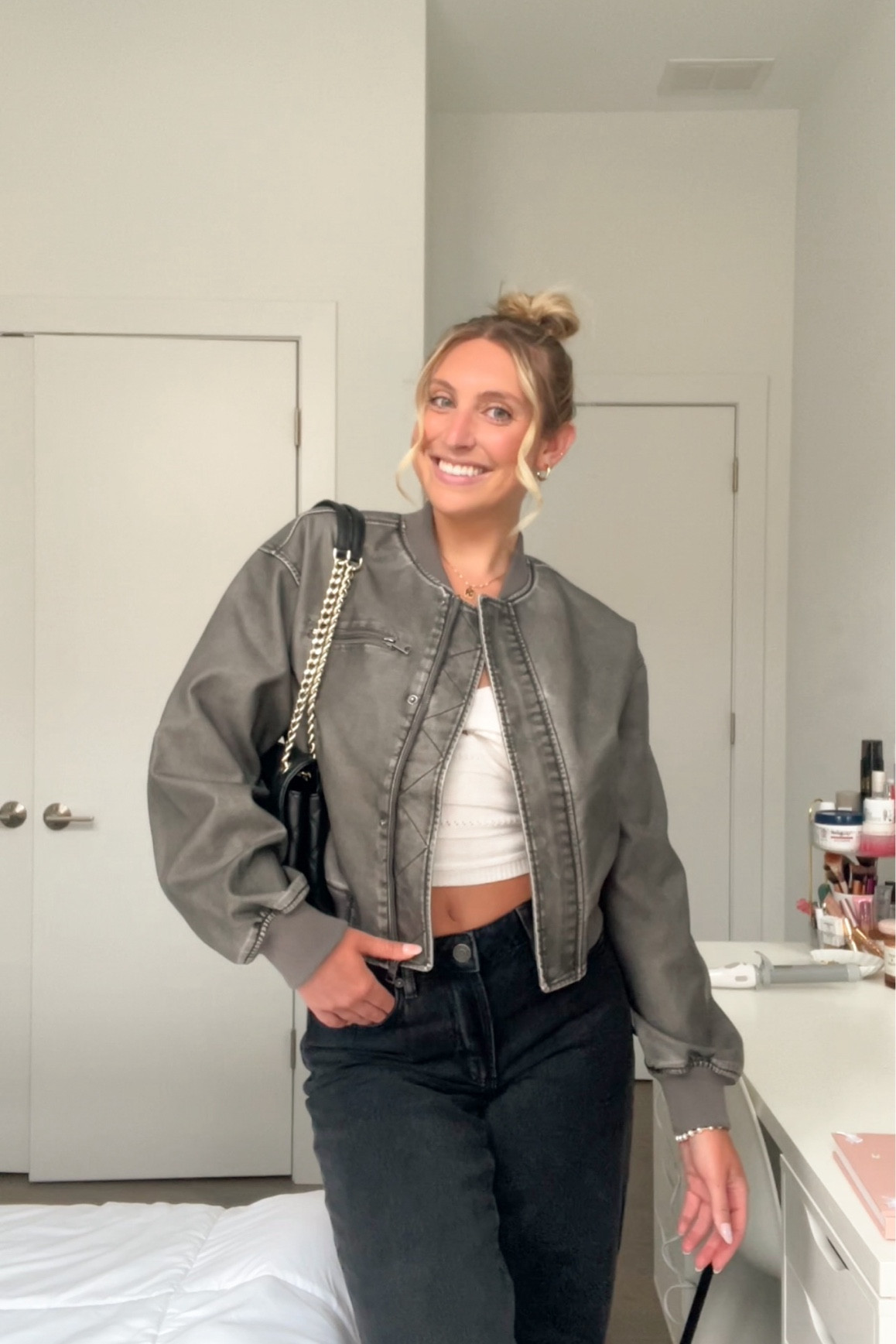 A bomber jacket just adds SO much to a fit 🖤 jeans are actually my new favs!!

#LTKSeasonal #LTKfindsunder50 #LTKU