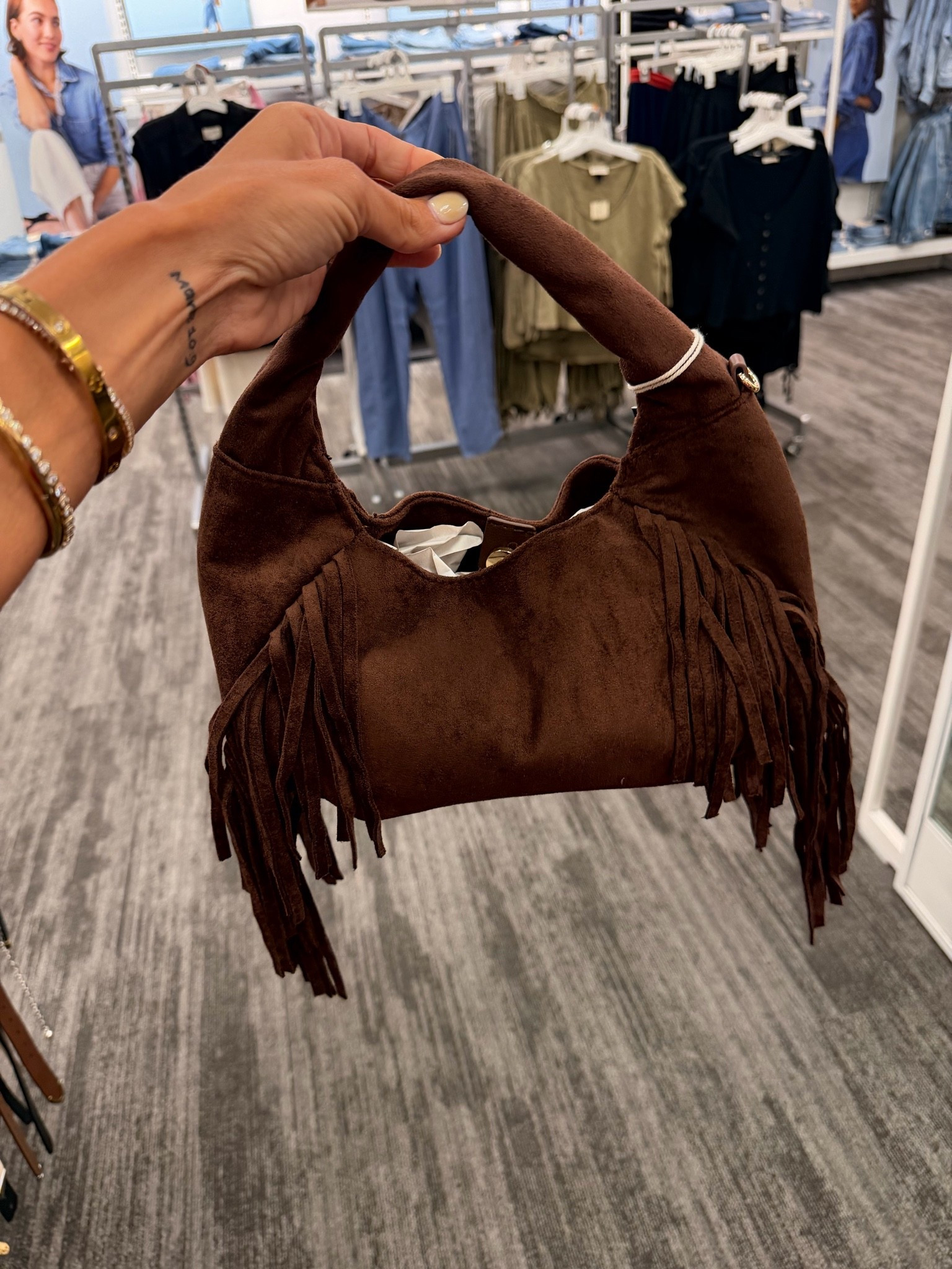 Target purse on clearance for $19!!

#LTKSaleAlert #LTKootd #LTKSeasonal