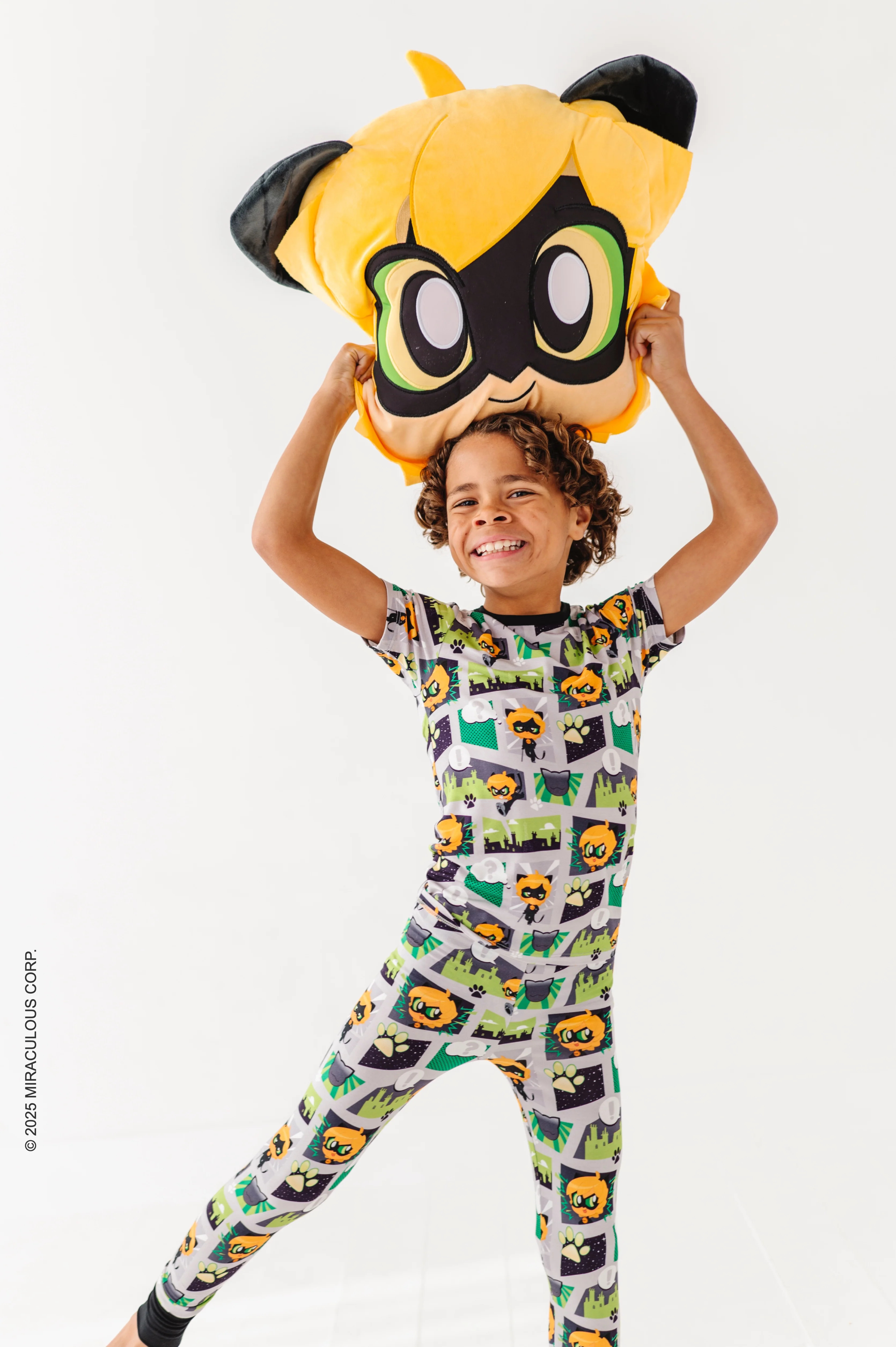 Miraculous™ Chibi 2-Piece Pajamas : CAT NOIR - SHORT SLEEVE | Birdie Bean