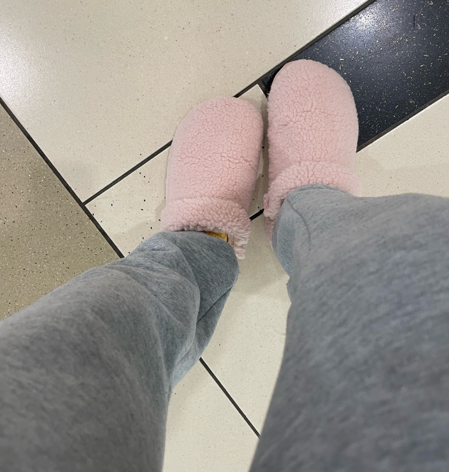Croc made SLIPPERS 😍

#LTKFindsUnder100 #LTKStyleTip #LTKFindsUnder50