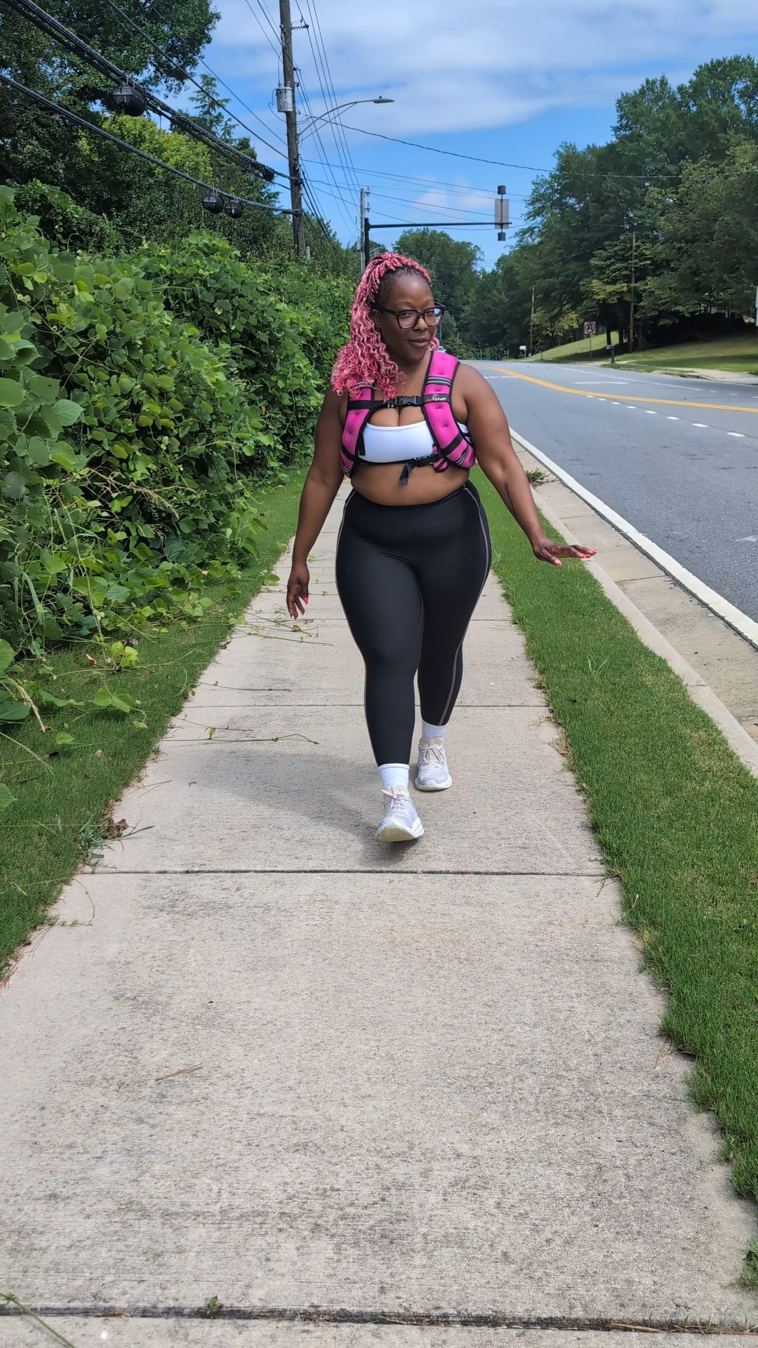 I have news y'all: weighted vests are as incredible as they say they are 😭Wearing a large in the sports bra and a large curvy petite in the leggings. For reference, I'm a size 12/14. The vest is 16 lbs (but I'm considering trying 20)

#LTKActive #LTKPetite #LTKMidsize