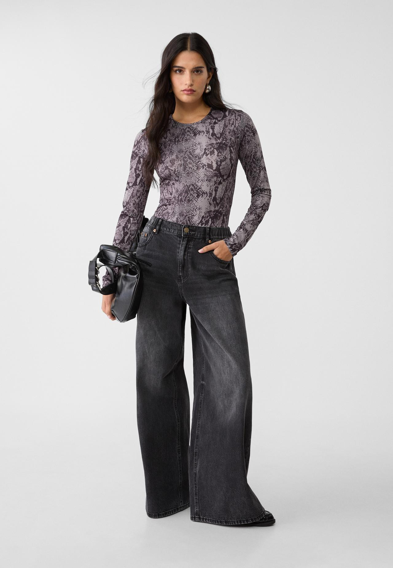 Body van polyamide met dierenprint - Tops en body's voor dames | Stradivarius Netherlands | Stradivarius (NL)