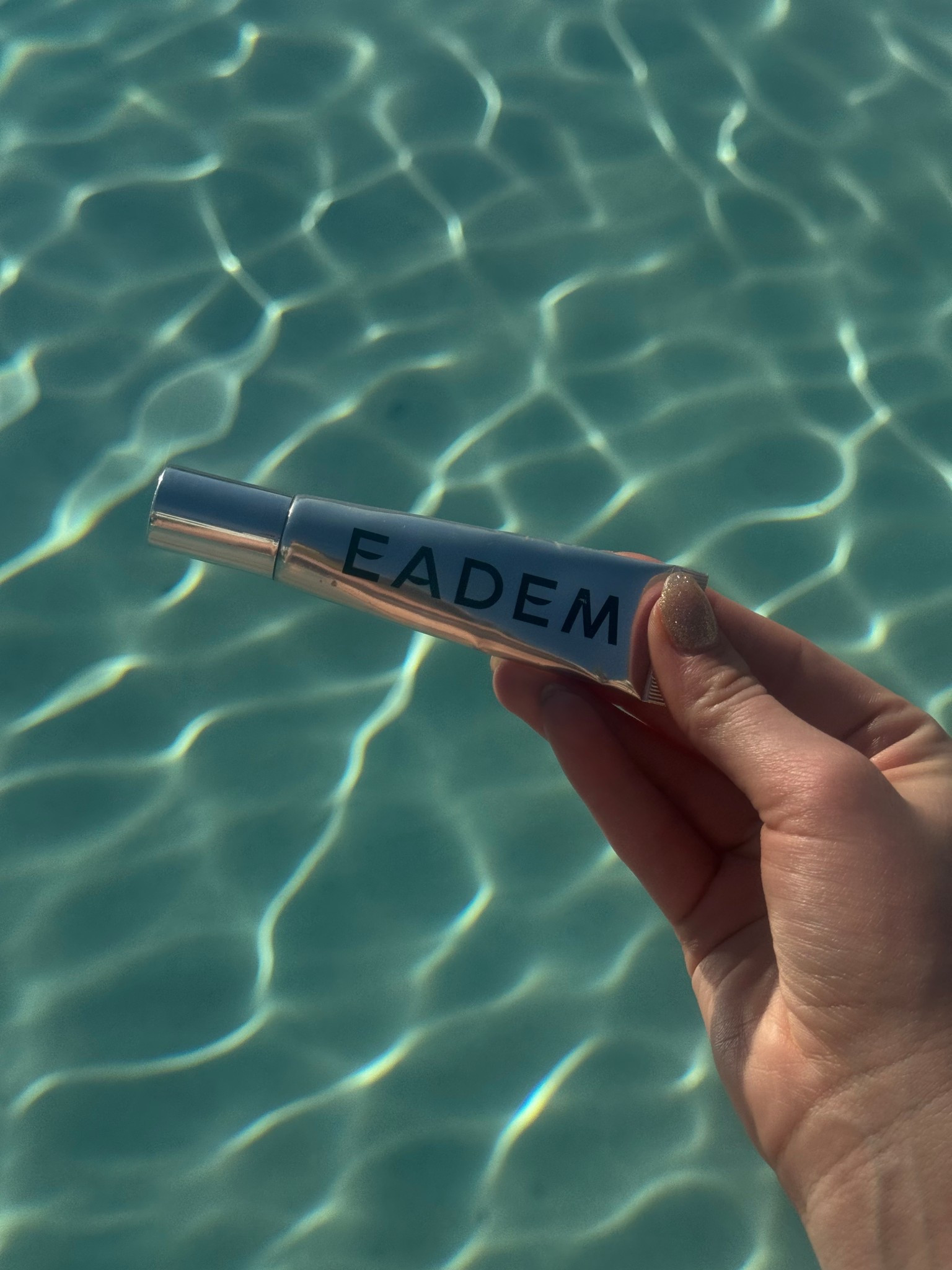 Can’t stop won’t stop talking about how much I love this lip gloss !!! 