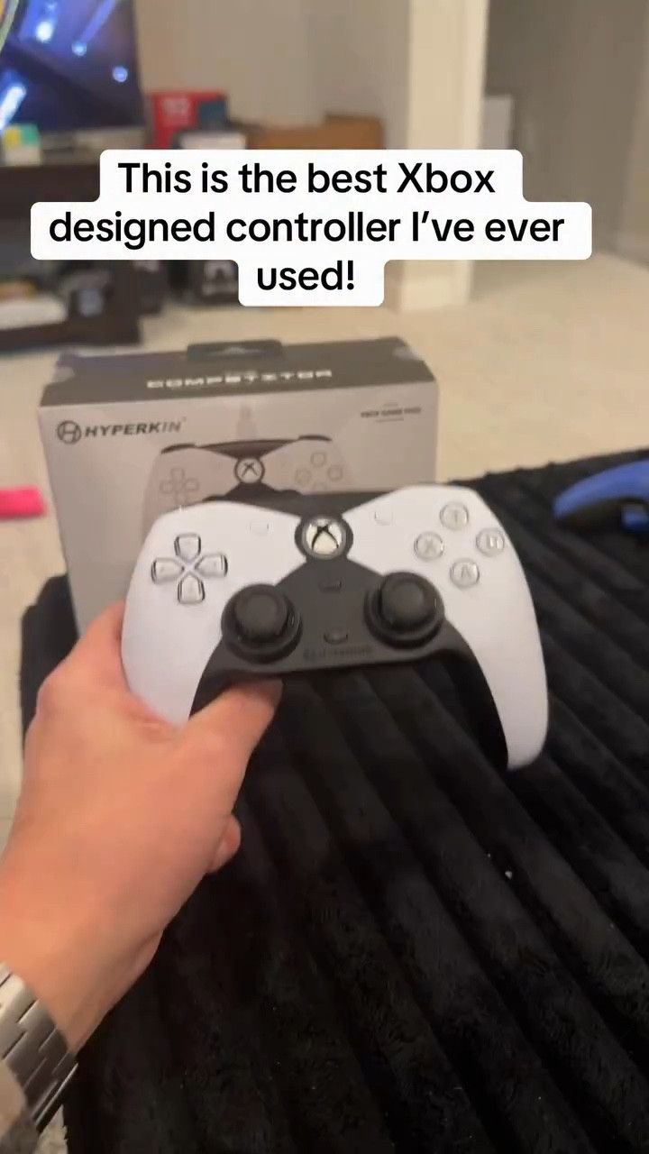 This maybe the best Xbox controller I have ever used this is the #hyperkincontroller I have ever seen! This is awesome! #kahlagaming