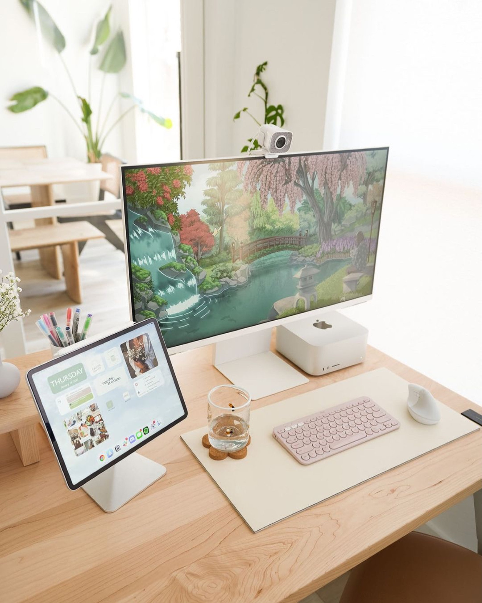 Take a full tour of my cozy & creative home office!

#LTKFind #LTKhome