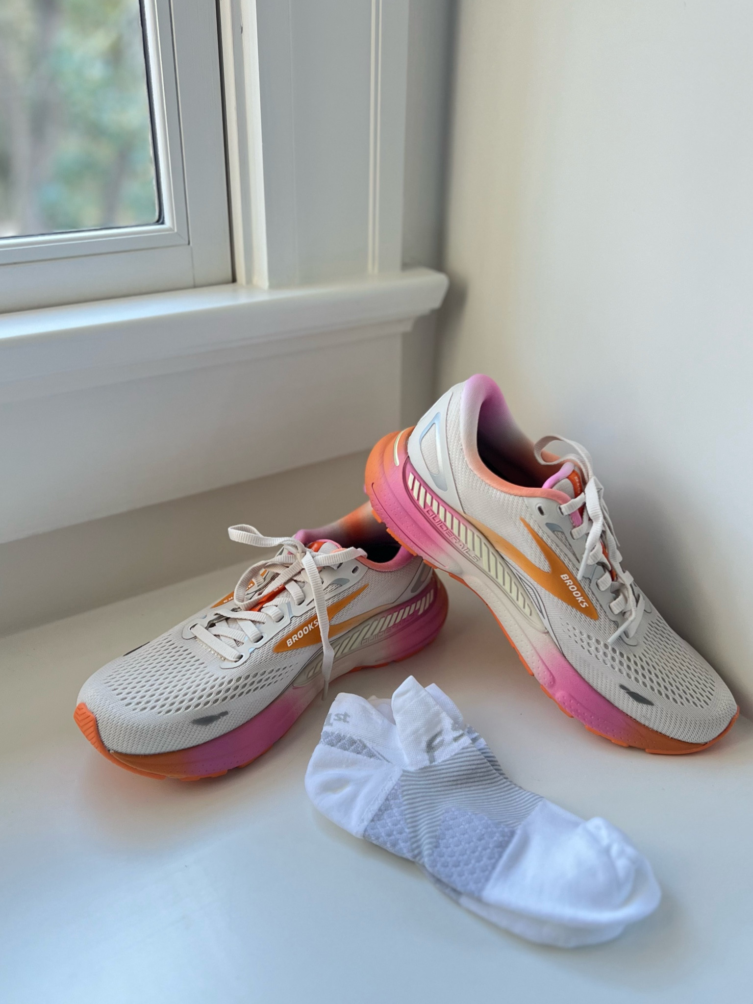 Brooks running shoes 👏🏾 I am officially a Brooks shoe girl! They are amazing for support. Plus, the best plantar fasciitis socks! 

#LTKfitness #LTKover40 #LTKshoecrush