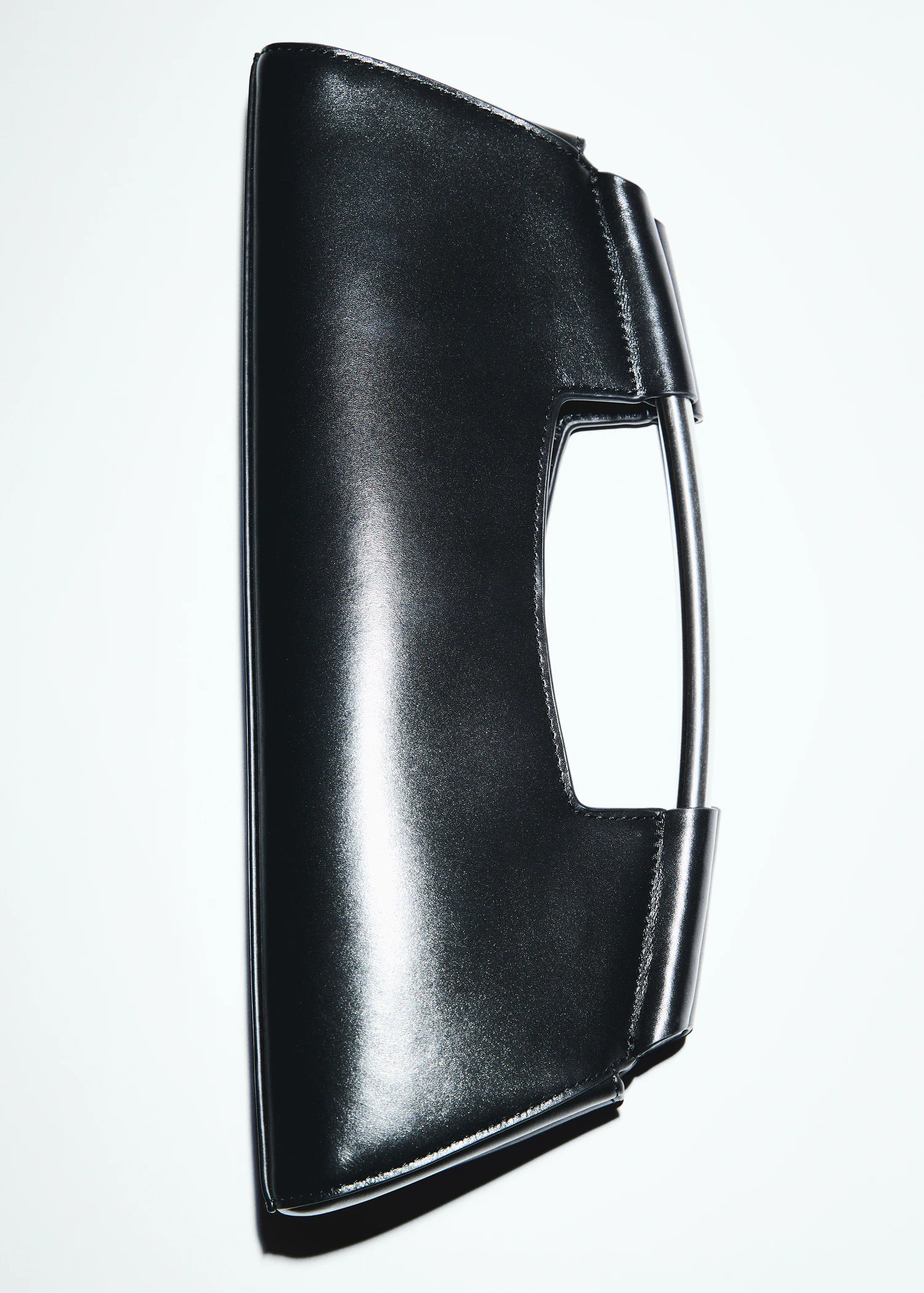 Ledertasche mit Metallhenkel - Damen | MANGO Deutschland | Mango EU