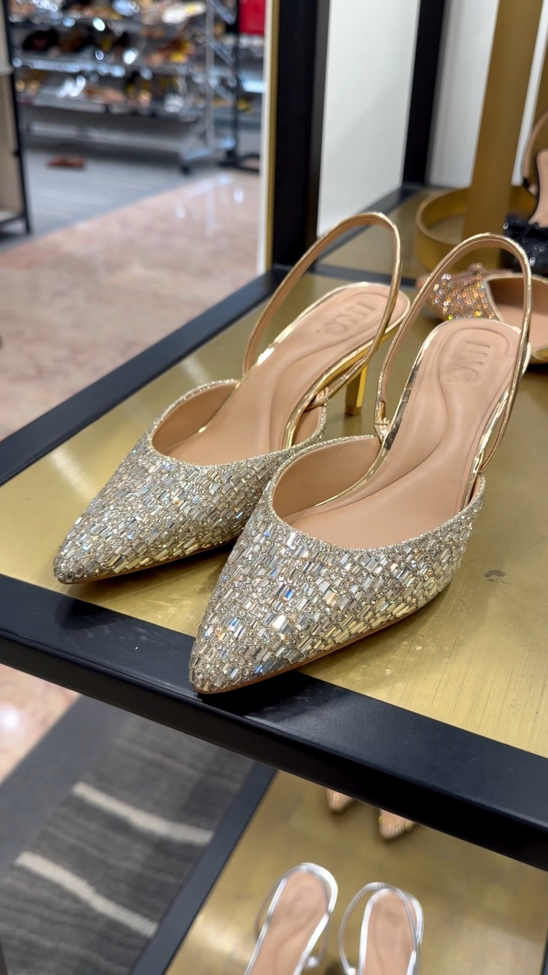 Perfect gold heels

#LTKSaleAlert