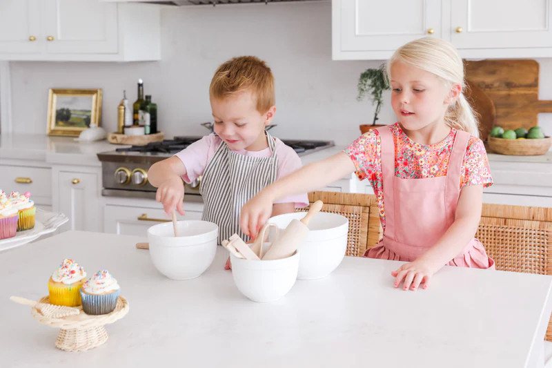 Kids Wooden Cookware Play Set, 9 pieces | Jansen Home