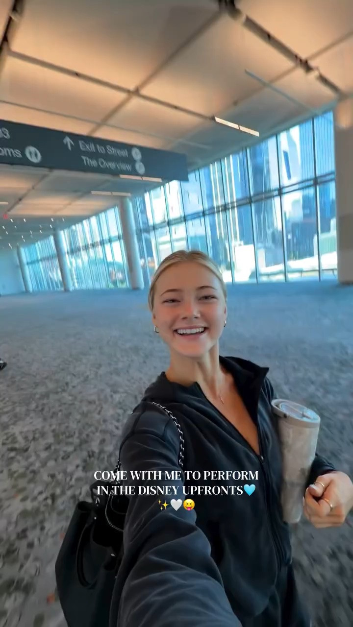 Such an exciting day!!!! Who saw the @dancingwiththestars announcement?!?! 🥳🥳🥳🥳

#LTKootd #LTKdayinmylife #LTKActive