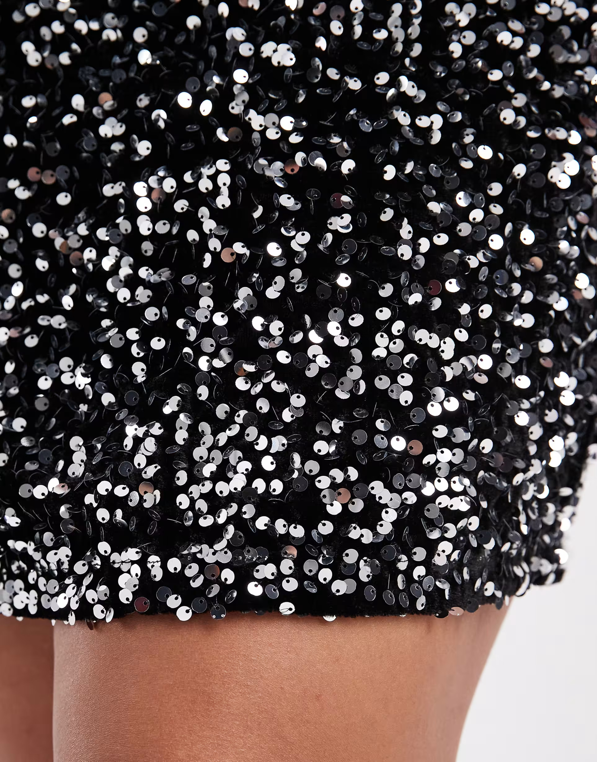 Vero Moda Curve textured sequin mini skirt in black and silver | ASOS (Global)
