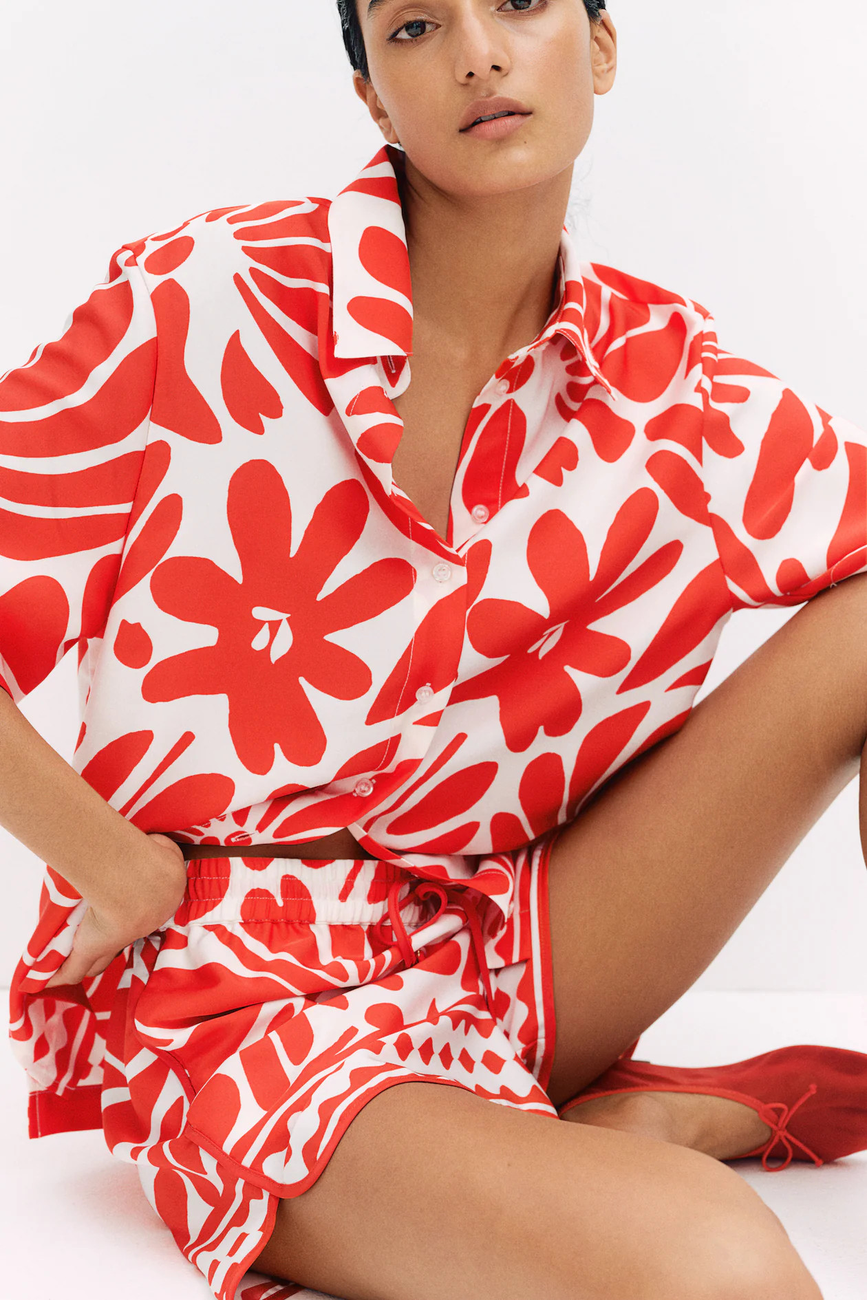 Patterned Twill Shirt - White/red patterned - Ladies | H&M US | H&M (US + CA)