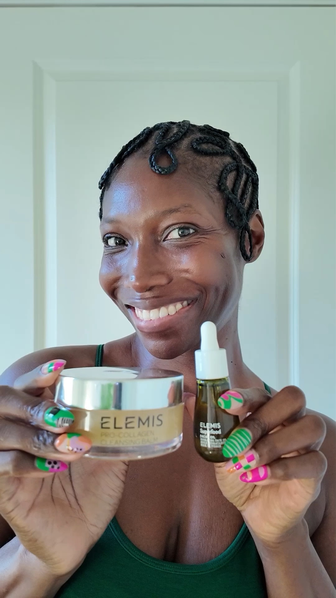 I just found my new fave cleansing balm and hydrating facial oil! The two together are magic. The way it removed my red matte lipstick after one swipe had me shooketh!