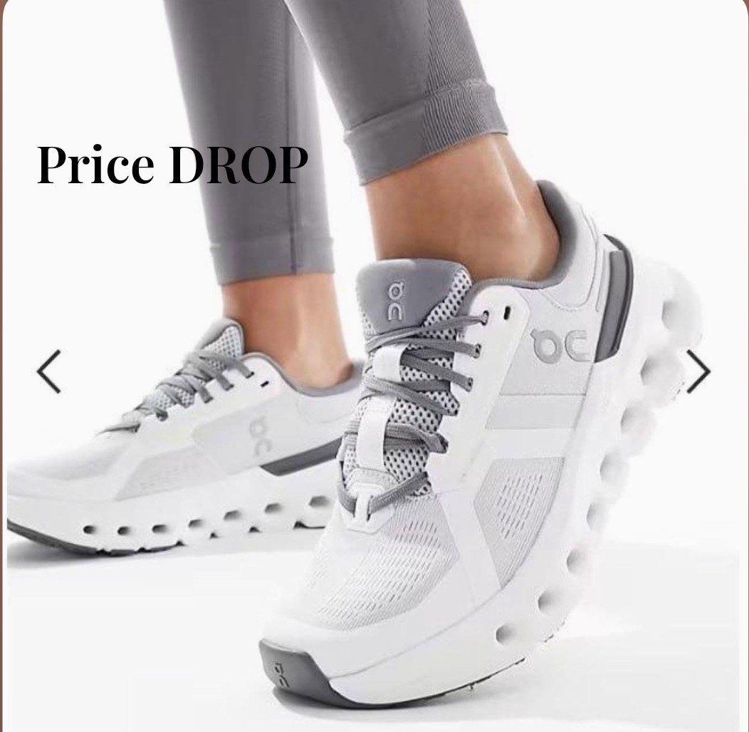 On Cloudrunner on sale!!🖤🔥

#LTKHoliday #LTKSaleAlert #LTKGiftGuide