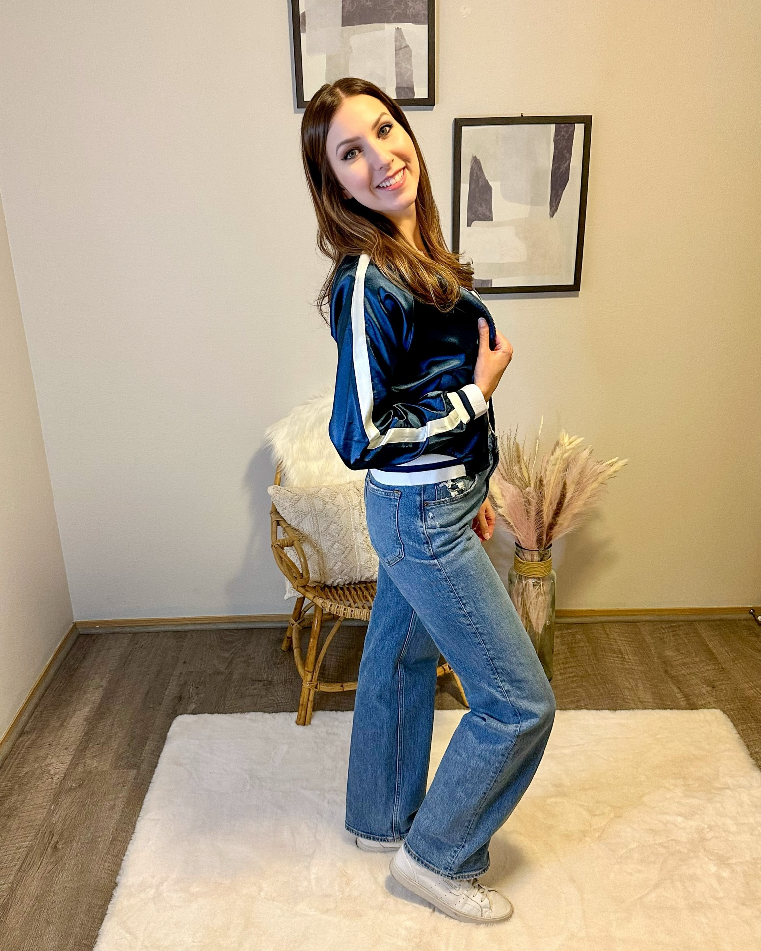 Outfit deets:

Bomber jacket - Amazon, size Small 

Jeans - Abercrombie, 90s relaxed straight, size 27R (I’m 5’7)

Shoes - Adidas, this style is no longer in stock so I’ve attached two similar styles

Comment below with any questions. 🤍

Follow @jenniferxherron for more inspiration ✨

#LTKfindsunder100 #LTKfindsunder50