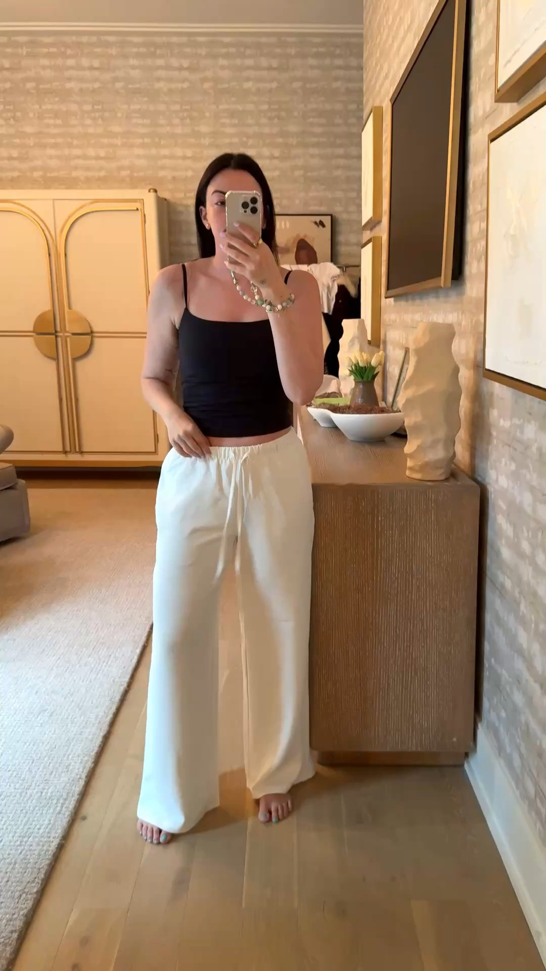 The BEST dupe I have ever seen for the Aritzia Lodge pant. The material, the weight of it, the waistband-I’m convinced they’re made by the same manufacturer. Only downside is the delivery time, but if you can wait, they’re worth it. A third of the price!

#LTKootd #LTKWorkwear #LTKTravel