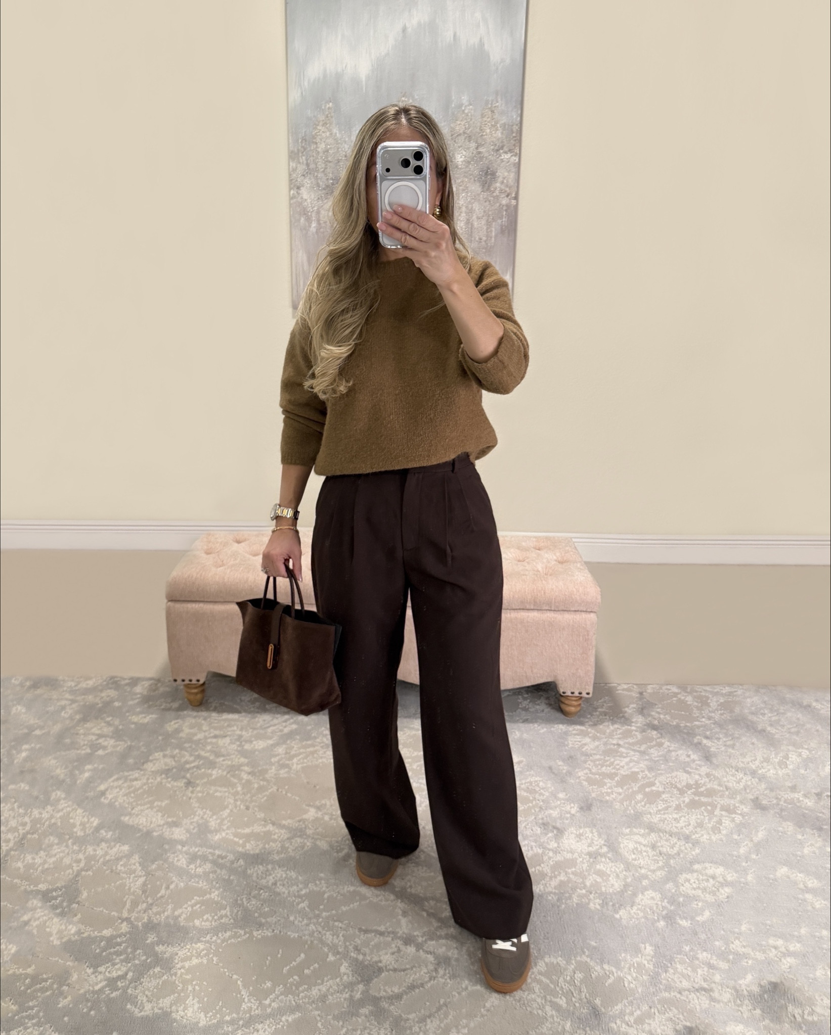 Casual outfit. Easy outfit. Abercrombie trousers. Abercrombie & Fitch. Fall outfit. Winter Outfit. Brown trousers. Brown sweater. Adidas Handball. Amazon Fashion. Cartier 💫

#LTKHoliday #LTKootd #LTKgrwm