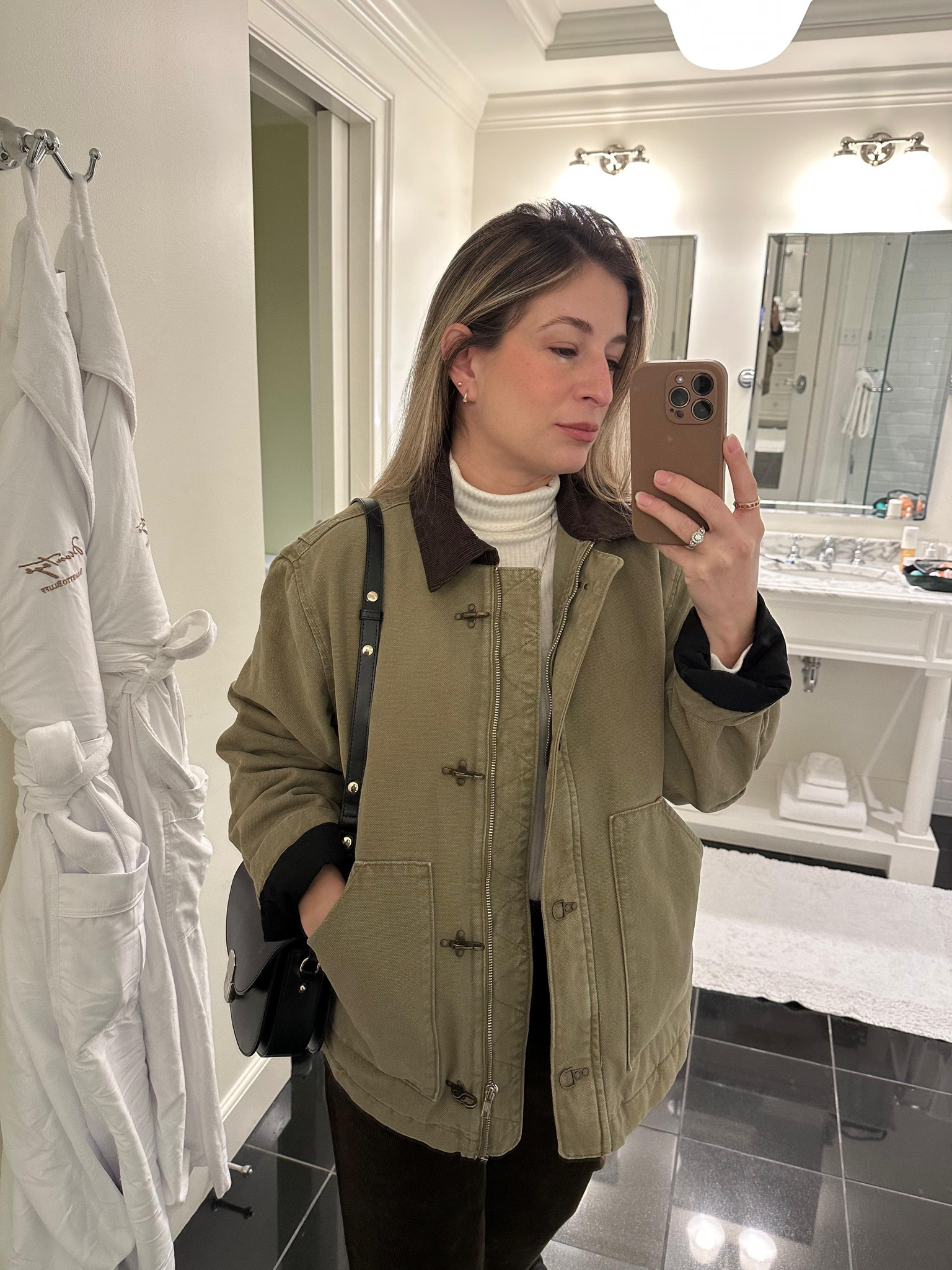 I love the oversized fit of this jacket 👌🏼
Ootd. What I wear. Jacket. Winter outfit. 

#LTKFindsUnder100 #LTKItBag #LTKStyleTip