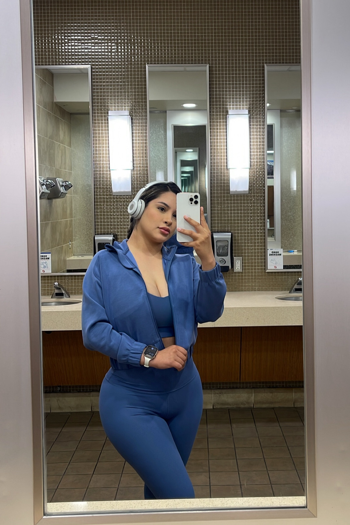 Love me a cute matching active set 💙

#LTKHoliday #LTKActive