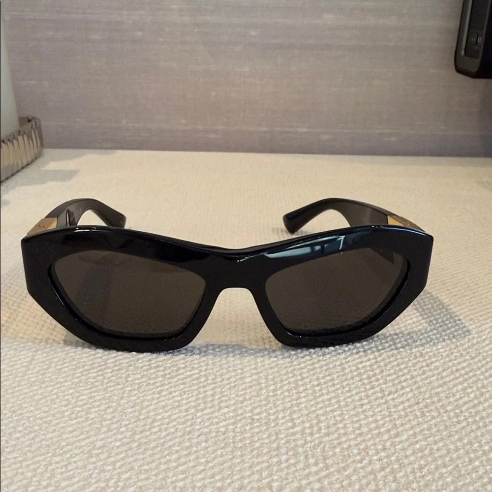 Bottega Veneta Black Sunglasses | Poshmark