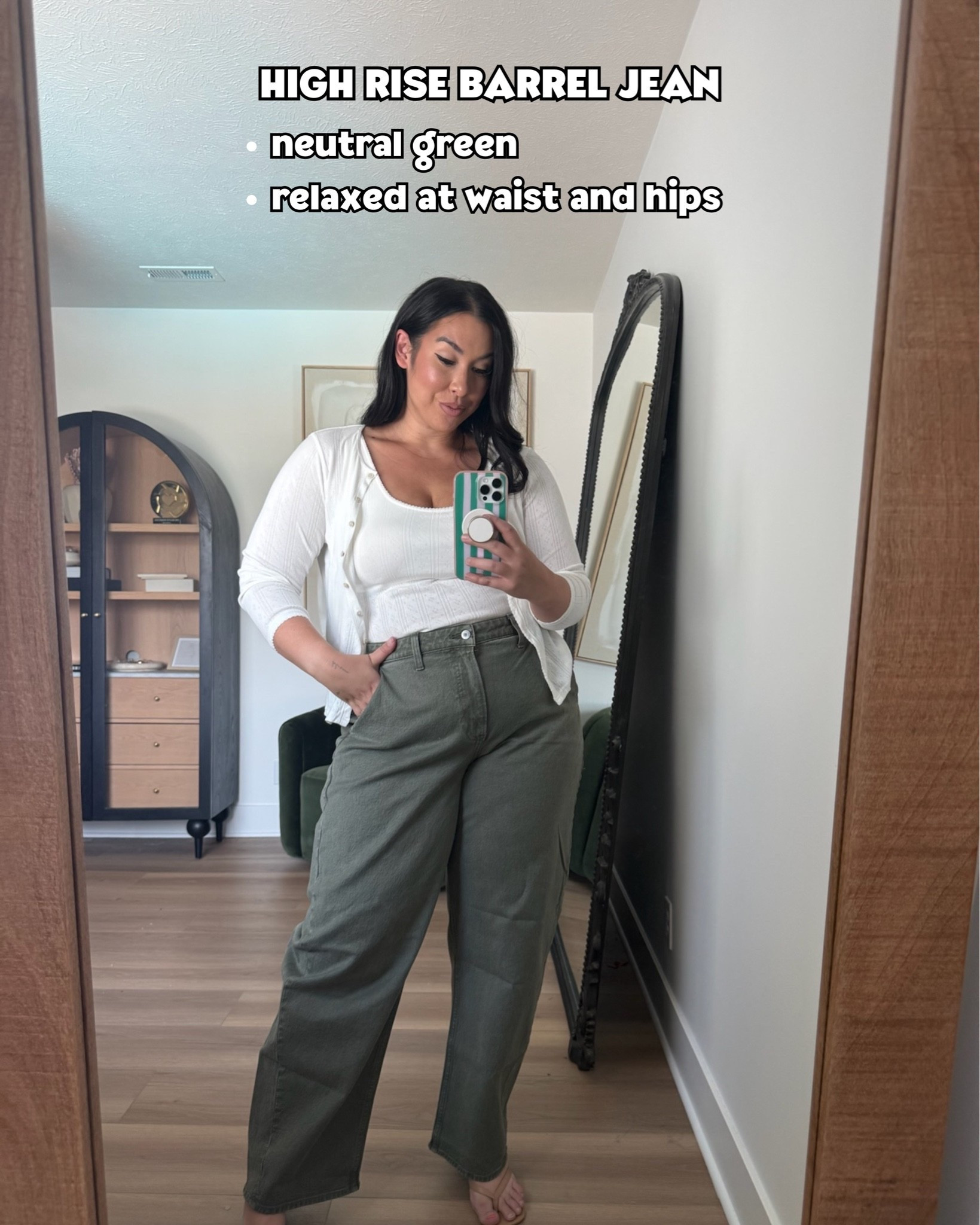 high rise barrel Jean in the prettiest olive shade TTS size 33

#LTKootd #LTKMidsize #LTKSeasonal