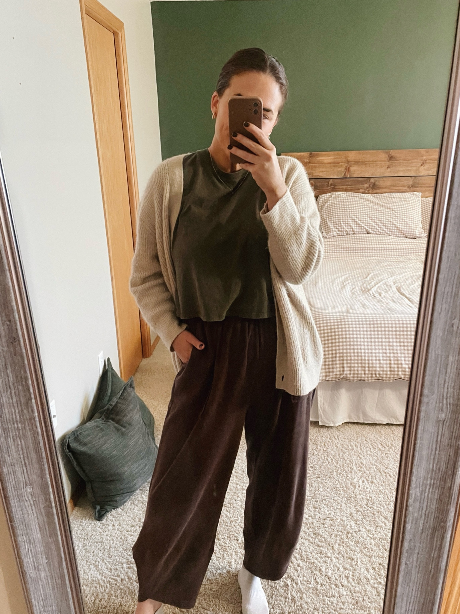 Love these barrel sweatpants! 

#LTKStyleTip #LTKHome #LTKGiftGuide