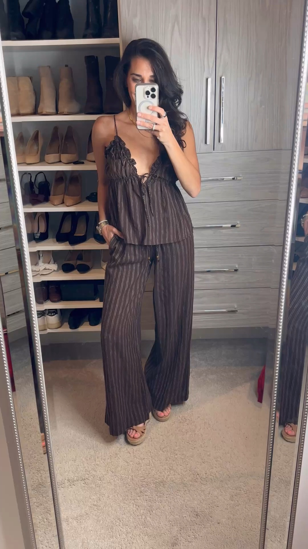 Target fashion find! This Matching set is great for a work from home outfit, date night outfit, vacation outfit or girls brunch! I’m wearing an XS 