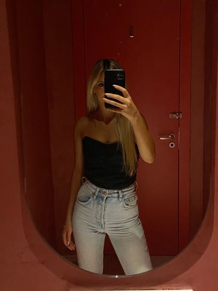 Casual but a bit classy night out with the girlfriends outfit. You can never go wrong with a corset top and jeans.

#LTKbeauty #LTKfit #LTKstyletip