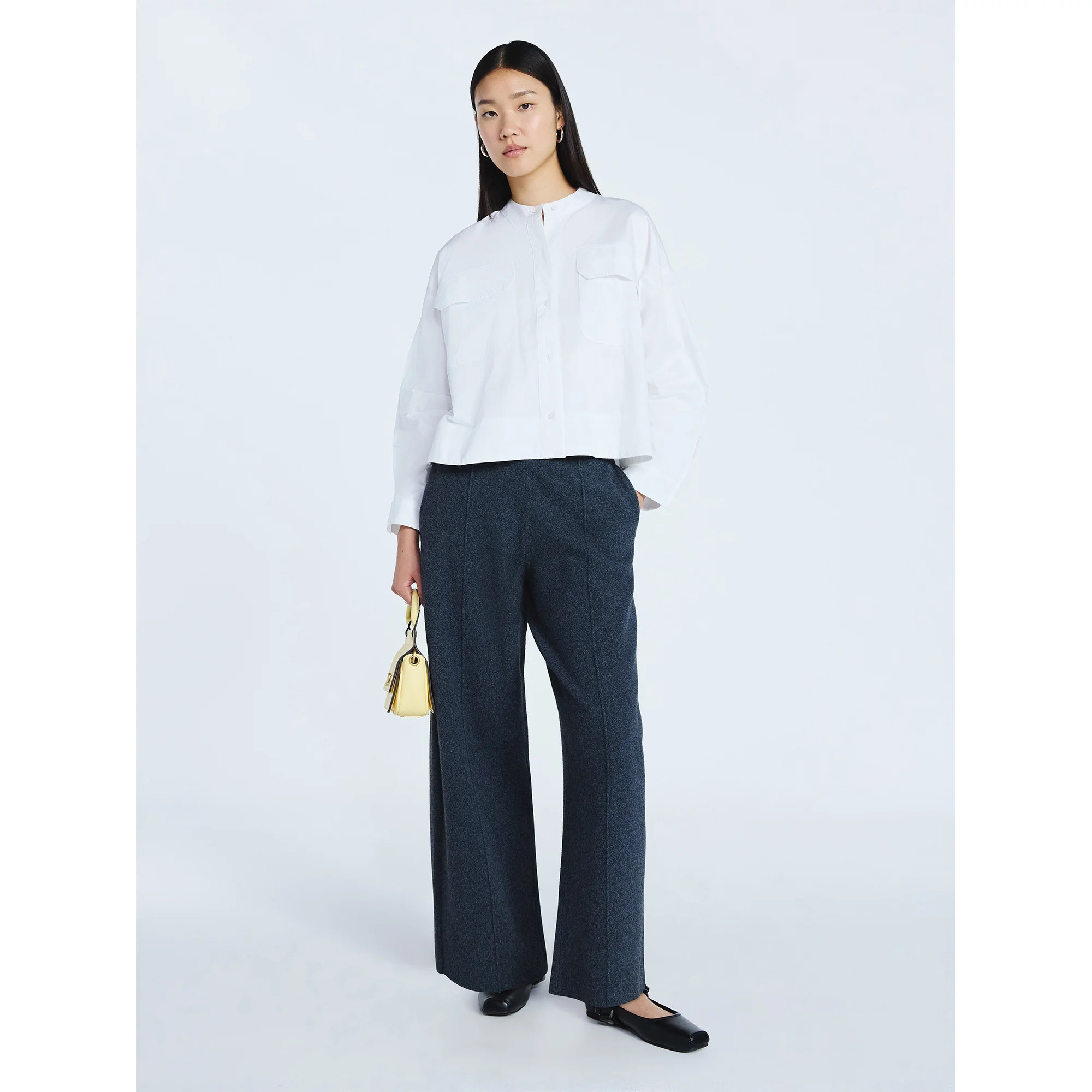 Scoop Women's and Women's Plus Cropped Oversized Button-Down Shirt, Sizes XS-4X | Walmart (US)