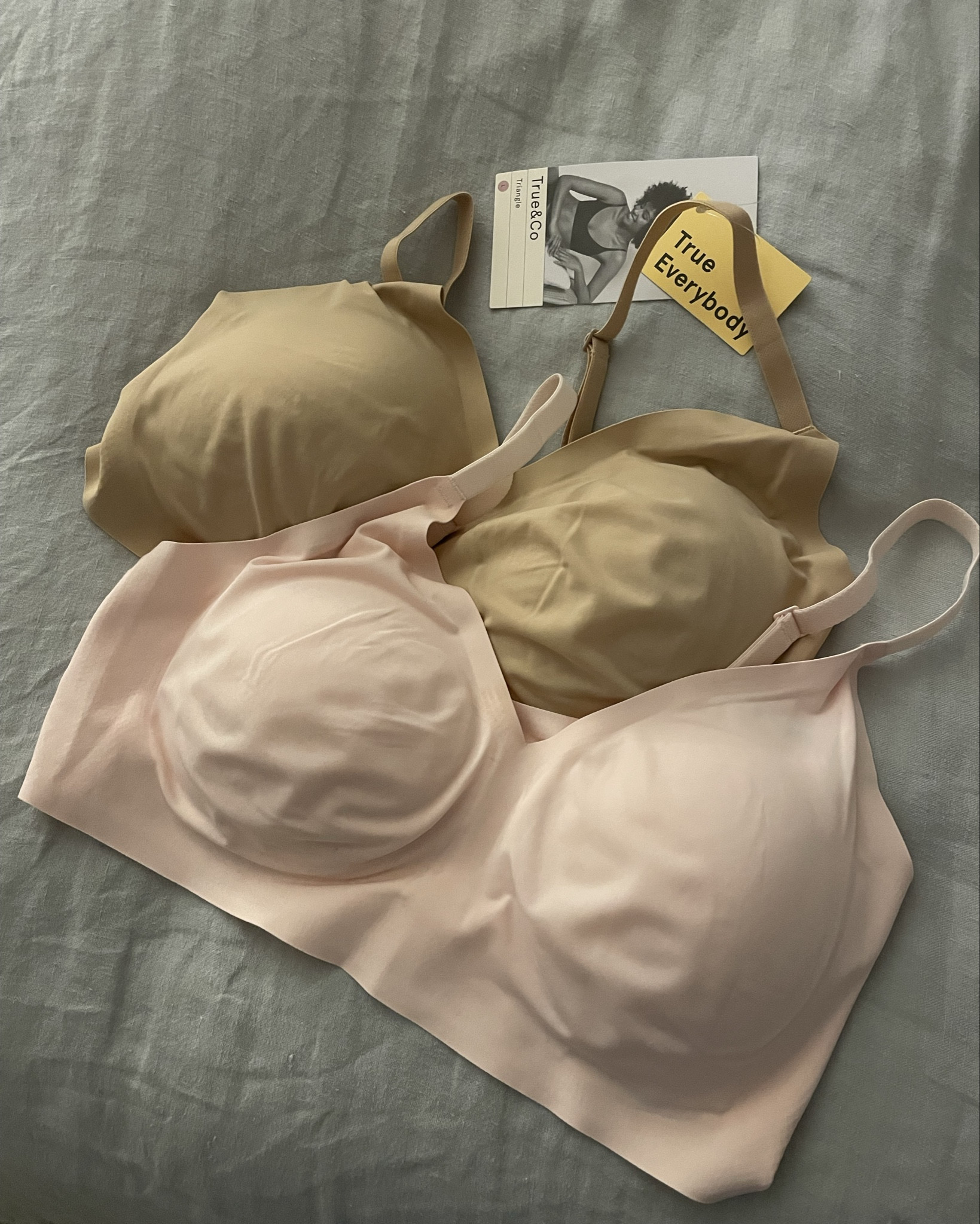 I am definitely a girl who wears a comfortable bra over and over again. Sometimes an embarrassing amount before I wash it. I know. It’s gross. 🫠

The most comfortable bra I have ever worn😭😍 wearing a size L!

#LTKFindsUnder50 #LTKStyleTip #LTKActive