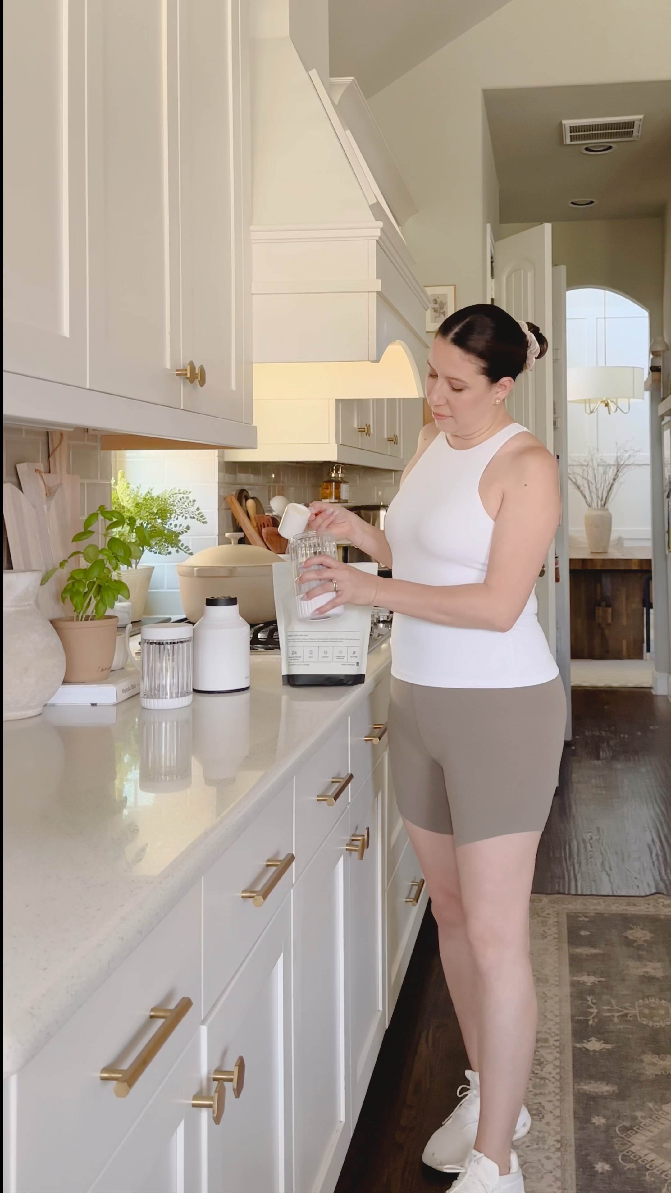 #ad What I really like about @gainful is that everything you get is customized to fit your own goals. There are no dyes or artificial flavors or sweeteners. Plus, you get a team of registered dietitians that are there to answer all your supplement questions. I really felt like I was getting curated products just for me, because I was! 

#gainfulpartner #makeyourgain 

#LTKFitness