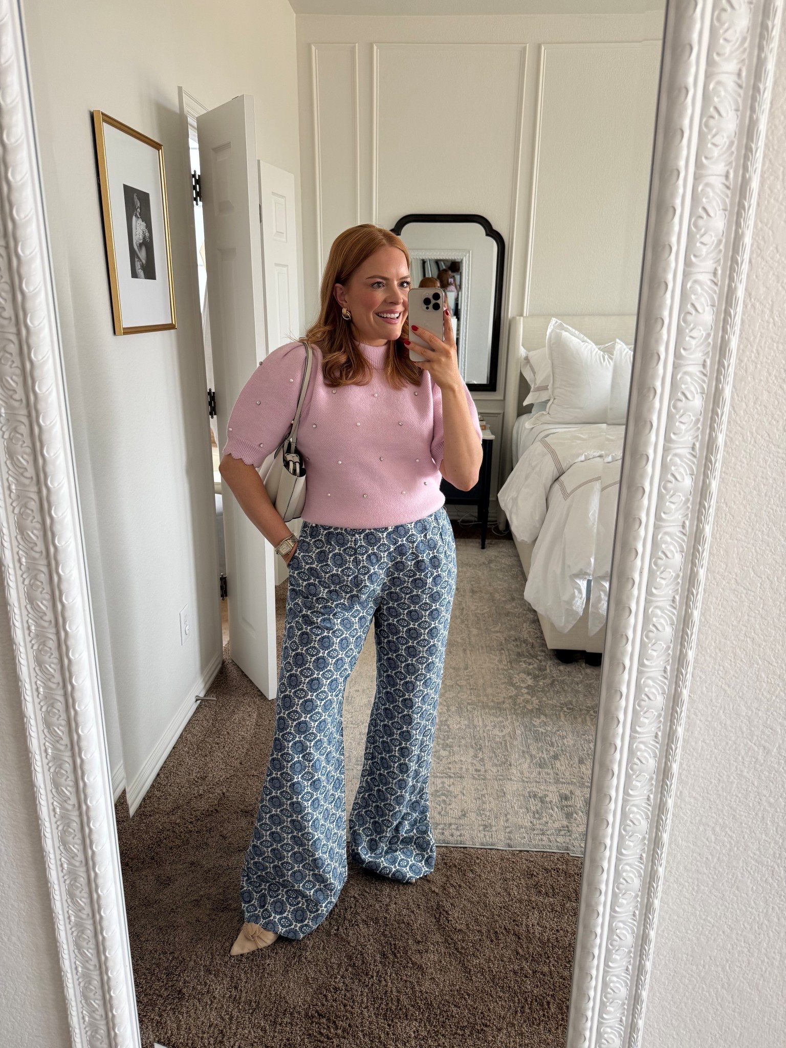 Today’s outfit of the day🩷 I got a medium in the pants and a small in the sweater! The sweater would be so cute for Valentine’s Day💌

#LTKootd #LTKmomlife #LTKValentine