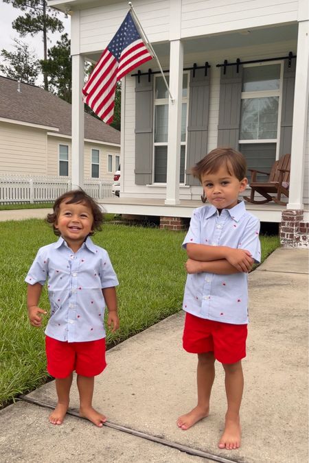 I cannot with beck & brooks in these matching outfits for the 4th of July! Currently on sale at @carters. They’re  Summer Clearance starting at $2.99 runs from 6/28 through 7/7!
#ad @oshkosh #carters #toddleroutfits #boymom #ltkkids #ltksummersales