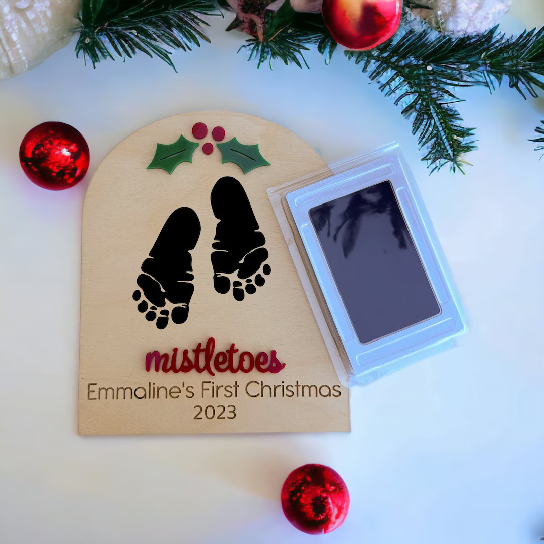 Mistletoe Baby Footprint Sign, Baby's First Christmas, Christmas Baby Gifts - Etsy | Etsy (US)