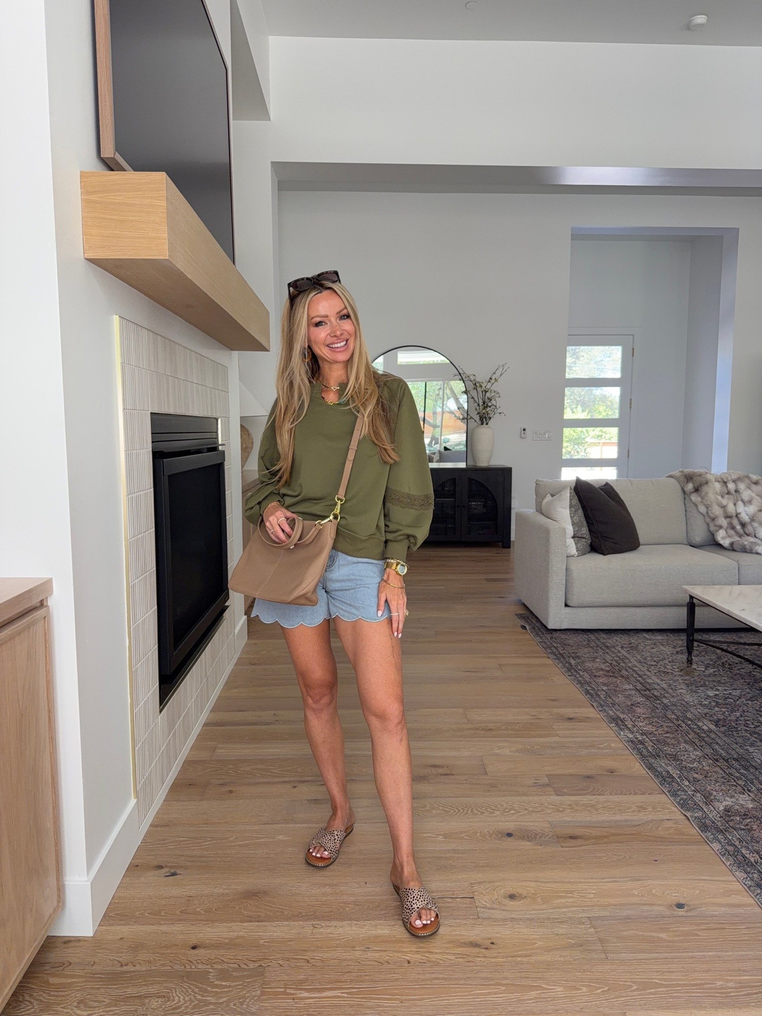 Amazon outfits in my favorite color for transitioning into fall. 💚

These are the Amazon finds I’ve been reaching for lately because they’re effortless, versatile, and perfect for those in-between seasons. Plus, there are a few American Eagle-inspired finds that are so good.

Tell me your favorite look below! 👇

#amazonfashion #amazonfinds #falloutfits #affordablestyle