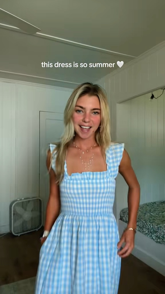 The cutest summer sundress!! Love the gingham print 🩵🤍🌞

#LTKTravel #LTKStyleTip #LTKSeasonal