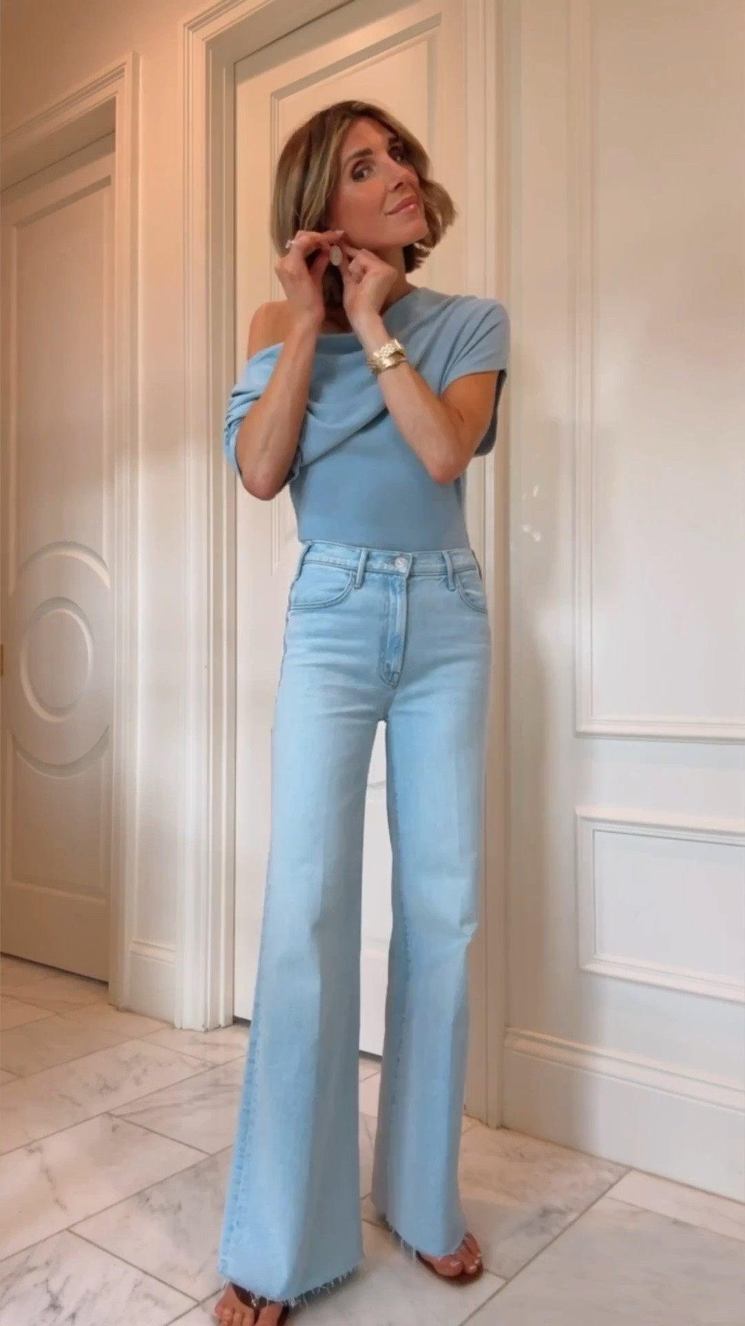 This gorgeous off-shoulder top is a BEST SELLER this week.

#LTKsummer #LTKjeans