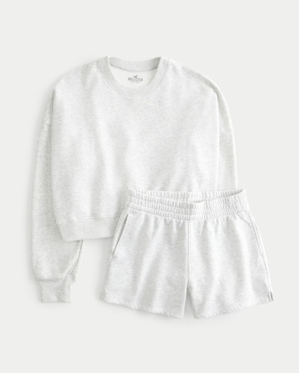Easy Sweatshirt & Fleece Shorts Bundle | Hollister (US)