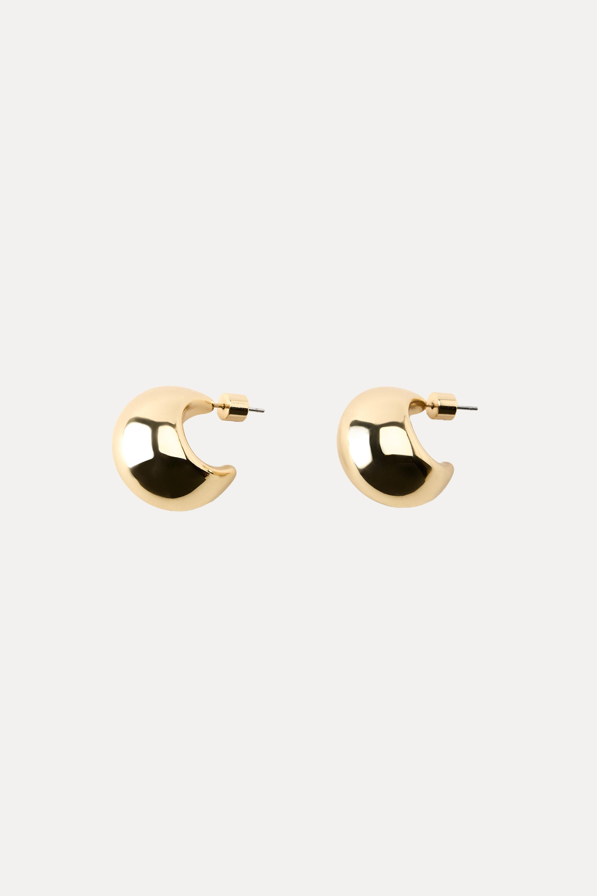 Metal open hoop earrings with embossed design. Butterfly closure. | Zara US