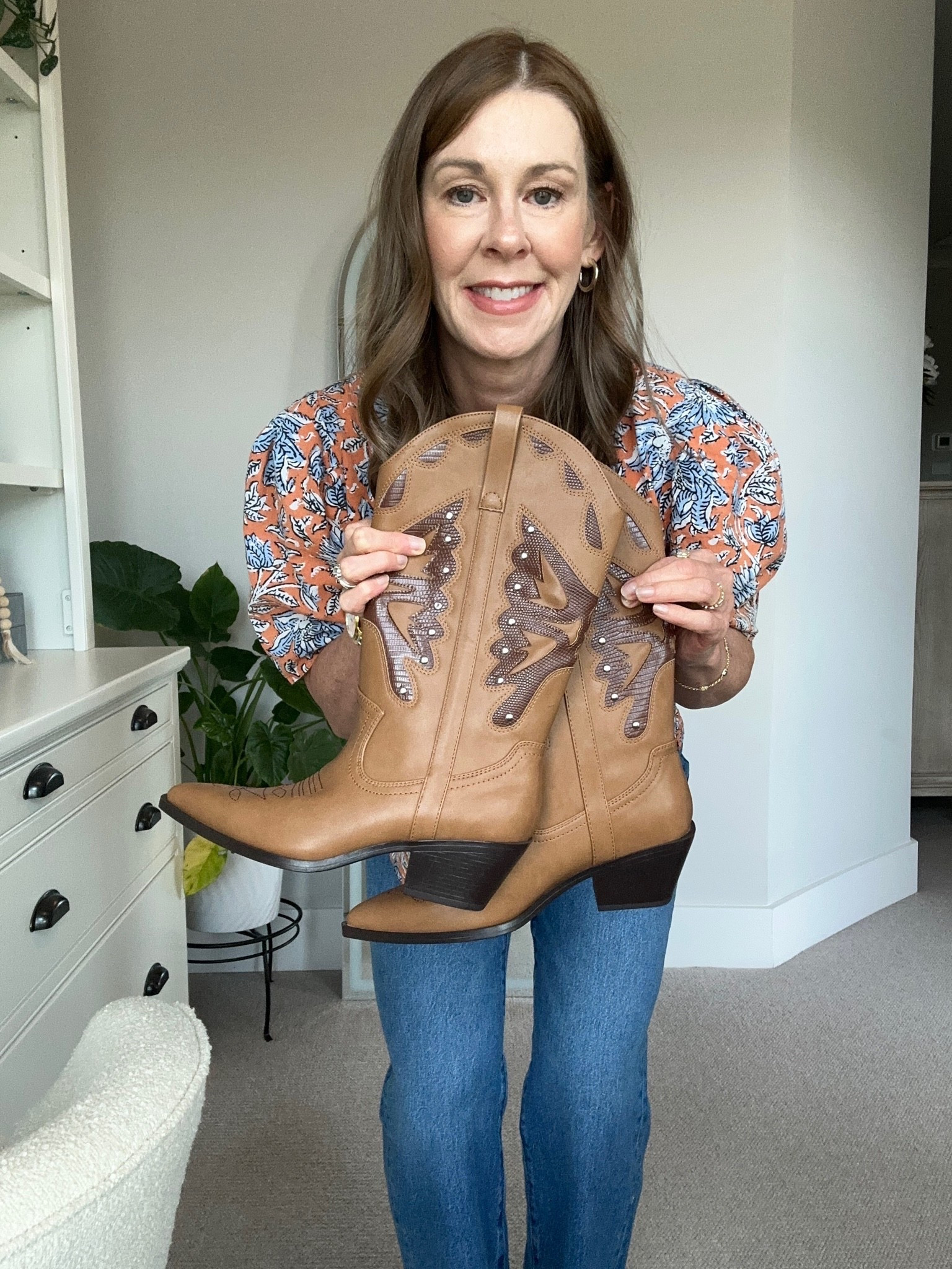 Sharing a few deals I got at my local outlet mall! 
#stevemadden #athleta #verabradley
