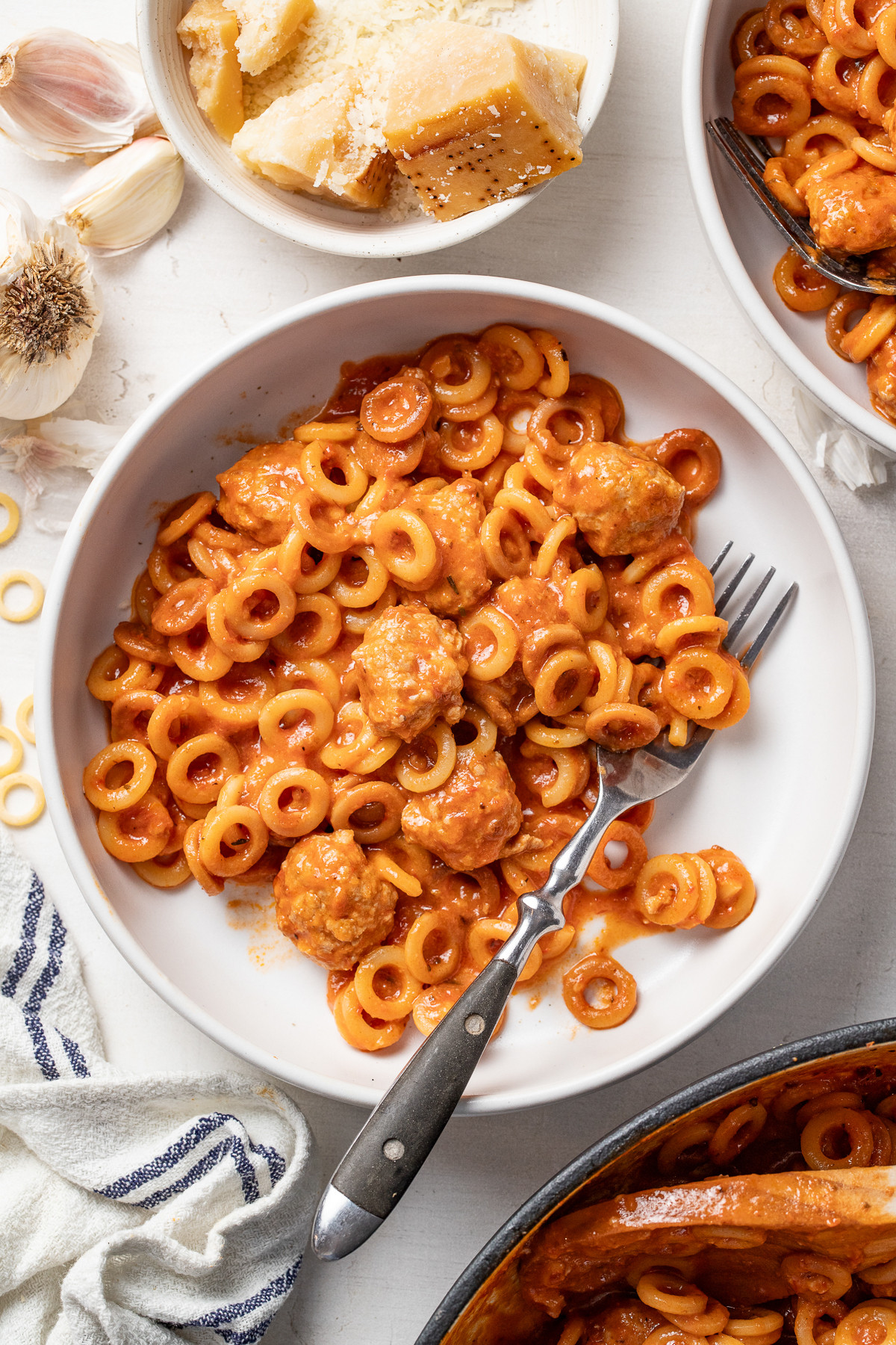 Skip the can—this homemade one-pan Spaghettios and Meatballs is cozy, easy, and family-friendly.

Full recipe on Skinnytaste
Search: Skinnytaste Spaghettios and Meatballs

https://www.skinnytaste.com/spaghetti-os-and-meatballs/ 

 #LTKmomlife #LTKfoodie #LTKHome