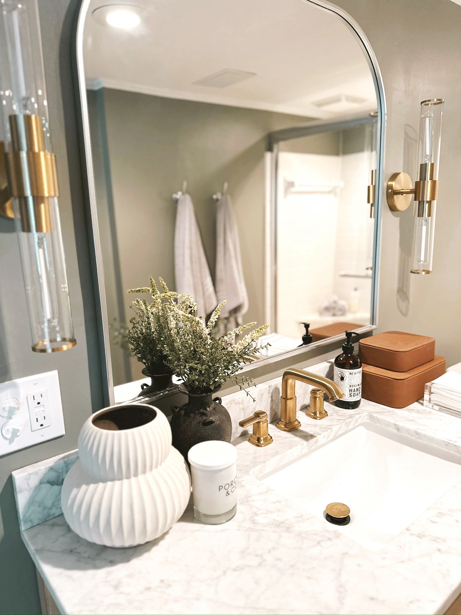 Bathroom, Emily’s home, bathroom decor, bathroom styling
#porcheandco

#LTKStyleTip #LTKHome