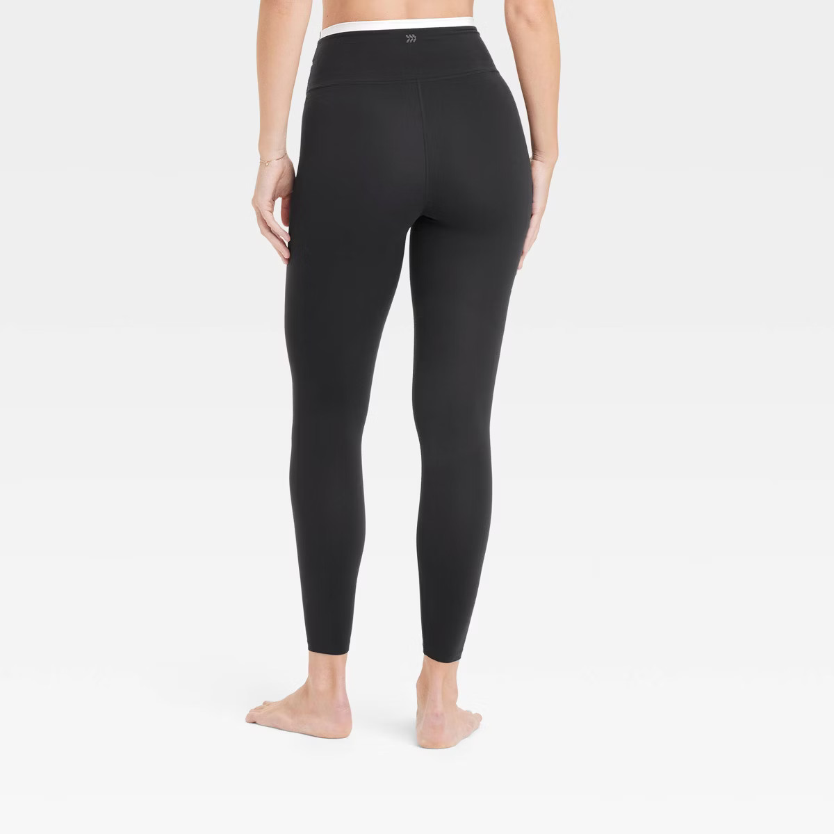 Women's Everyday Soft High-Rise Piped V-Waistband 7/8 Leggings - All In Motion™ | Target