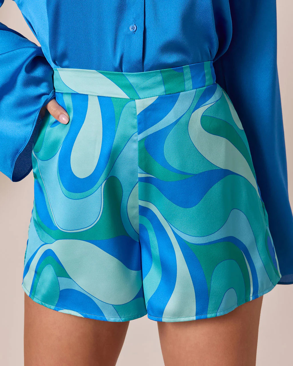 Terrace Time Abstract Print Shorts | VICI