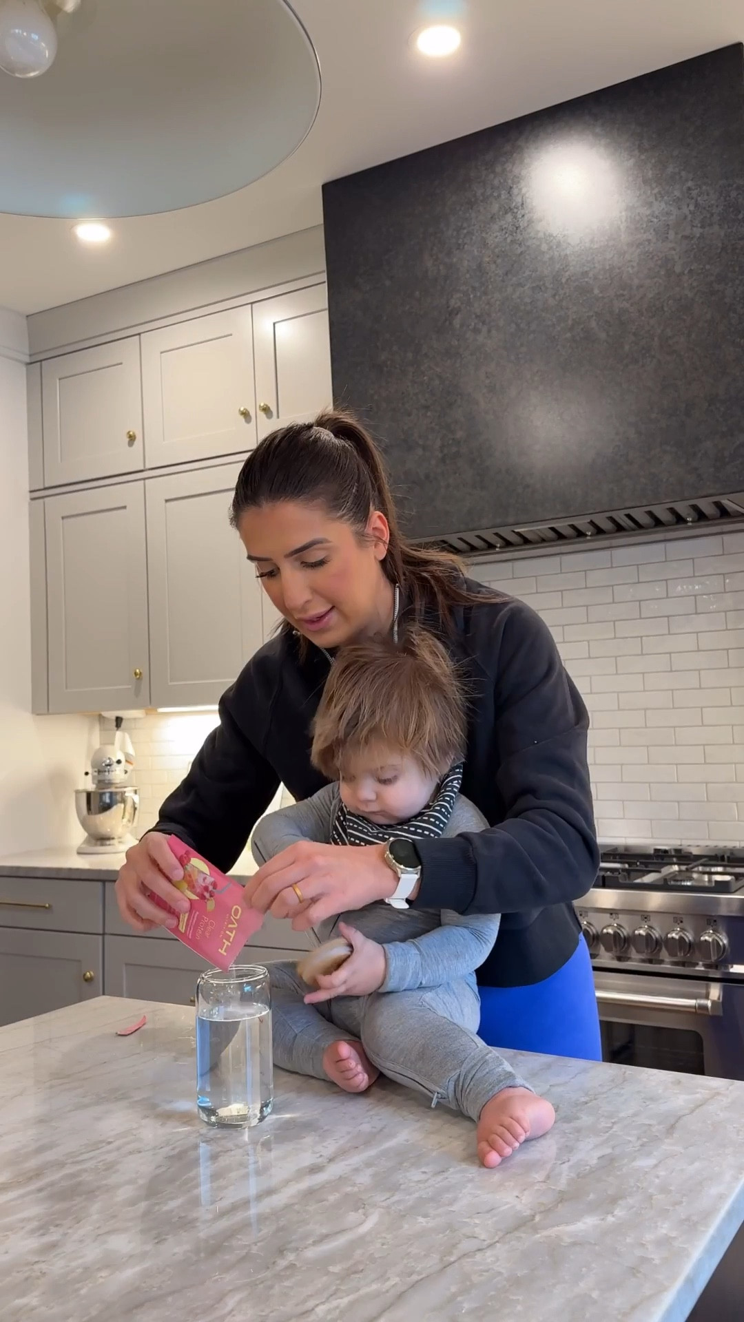 how I hit 140g protein as a busy mom.🤍The new @oathnutrition clear protein single serves from @target are light, refreshing, and so easy to take on the go! 

#oathnutrition #target #targetpartner 

#LTKKids #LTKfitnessgoals #LTKmomlife