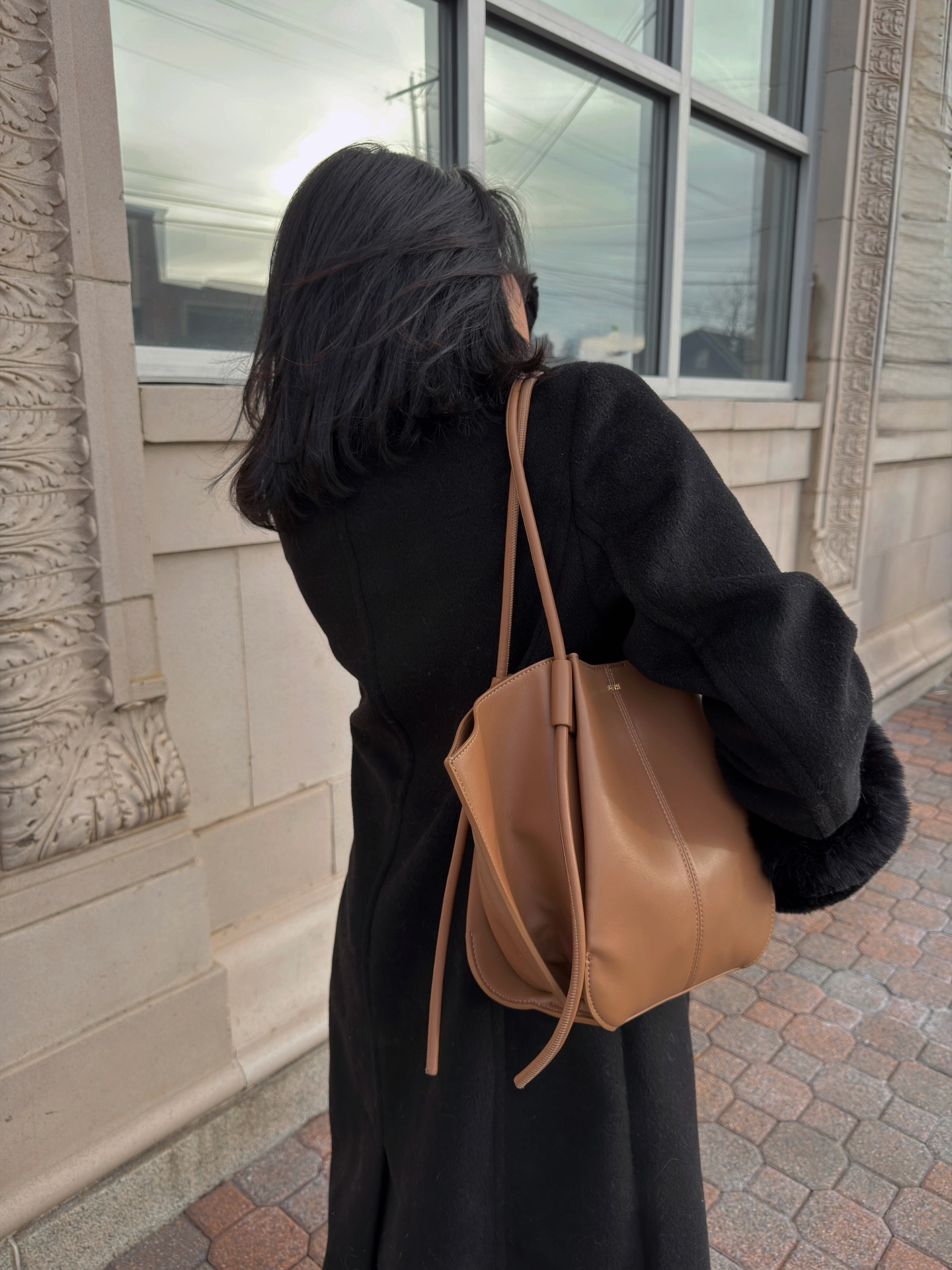 a moment for the bag please 😌 

@jwpei_official #JWPEI #jwpeinala