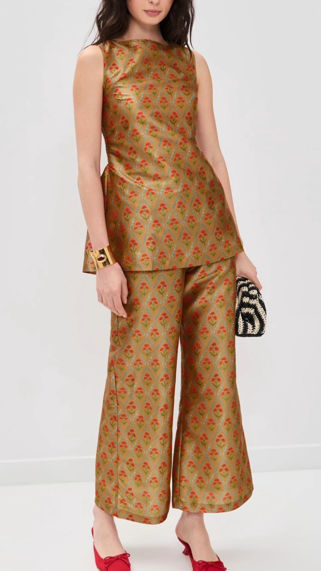 La Mareyold Celine top in lattice floral khaki! Perfect for Palm Beach! 