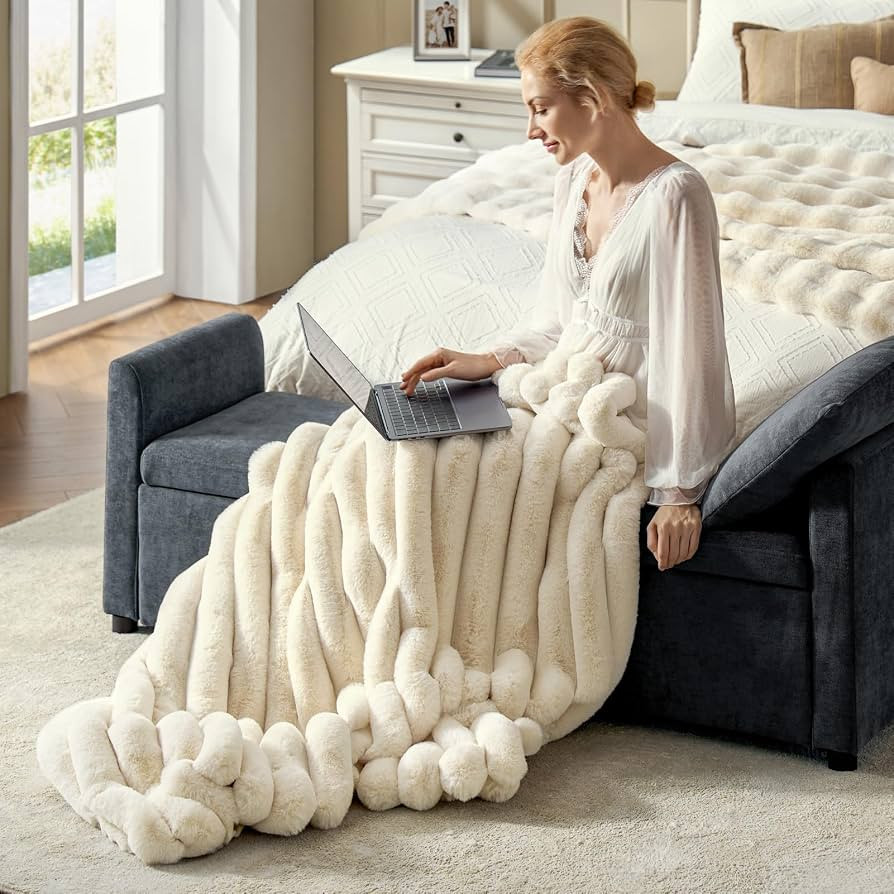 TINA'S HOME Faux Fur Throw Blanket for Couch - 1000GSM Fuzzy Striped Rabbit Fur Blankets, Luxury ... | Amazon (US)