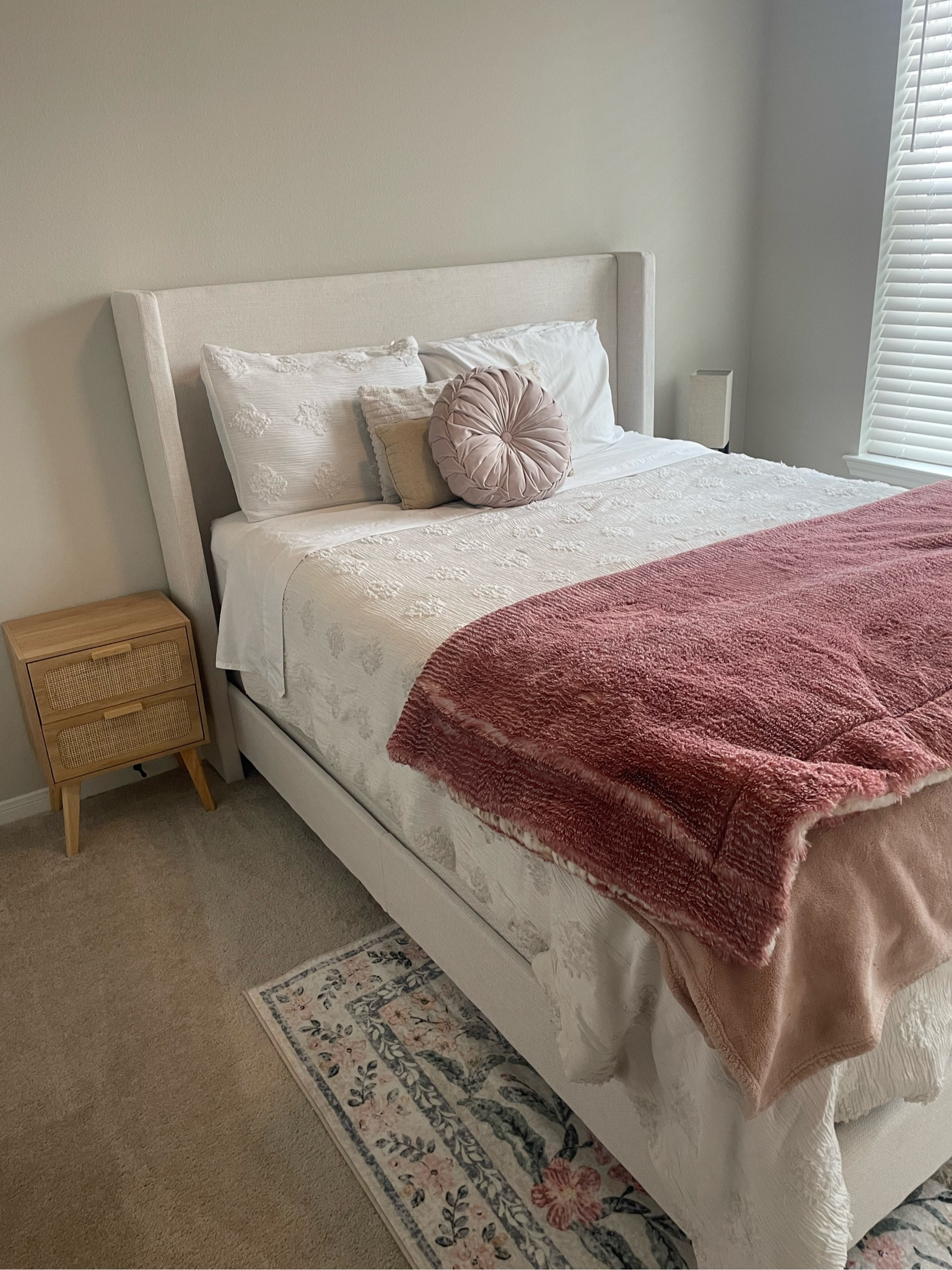 Neutral Bedroom

Girl bedroom  girly bedroom  boho chic  boho bedroom  target home  home finds  interior design  floral rug  boho rugs  rattan nightstands  nightstands  tufted white bedding  emilyhosch

#LTKSaleAlert #LTKStyleTip #LTKHome